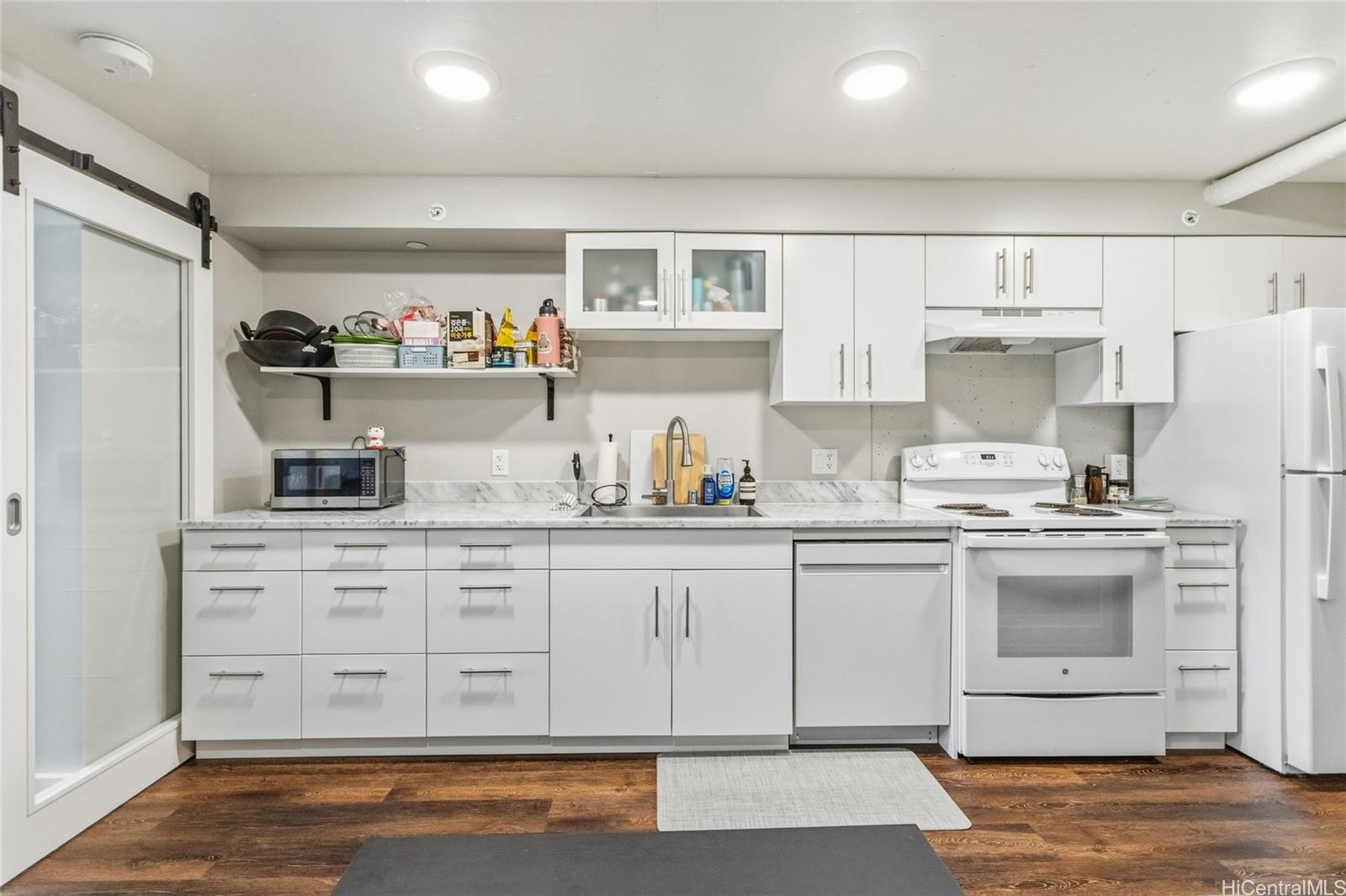 803 Waimanu Street  Unit 702
