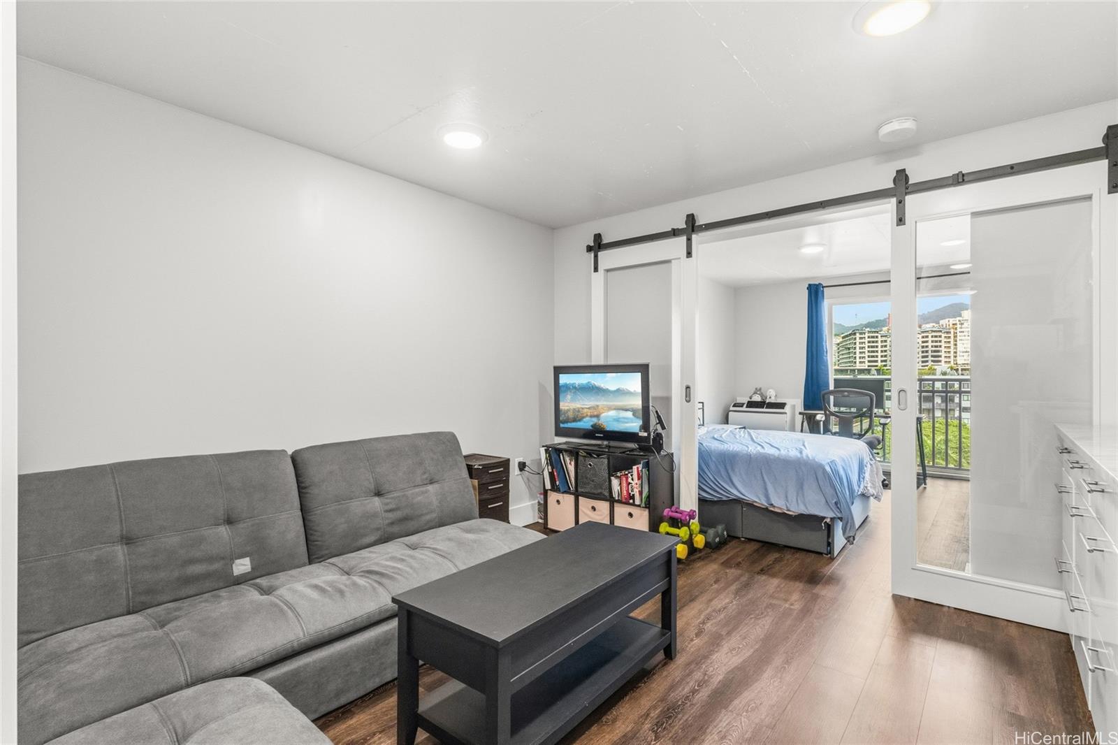 803 Waimanu Street  Unit 702