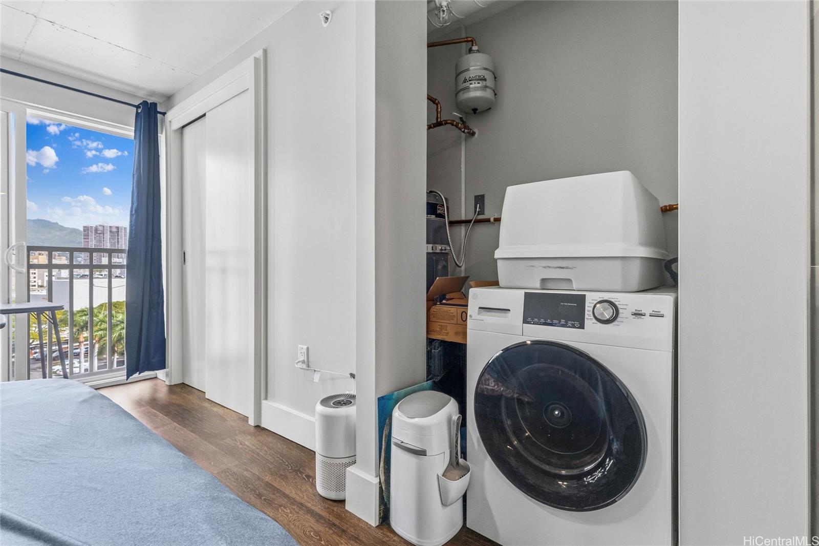 803 Waimanu Street  Unit 702