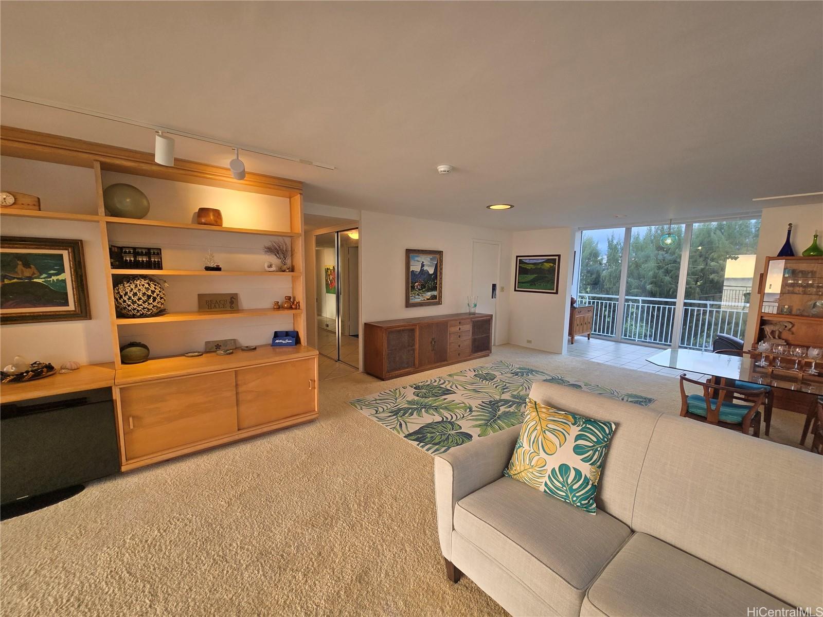 2969 Kalakaua Avenue  Unit 401