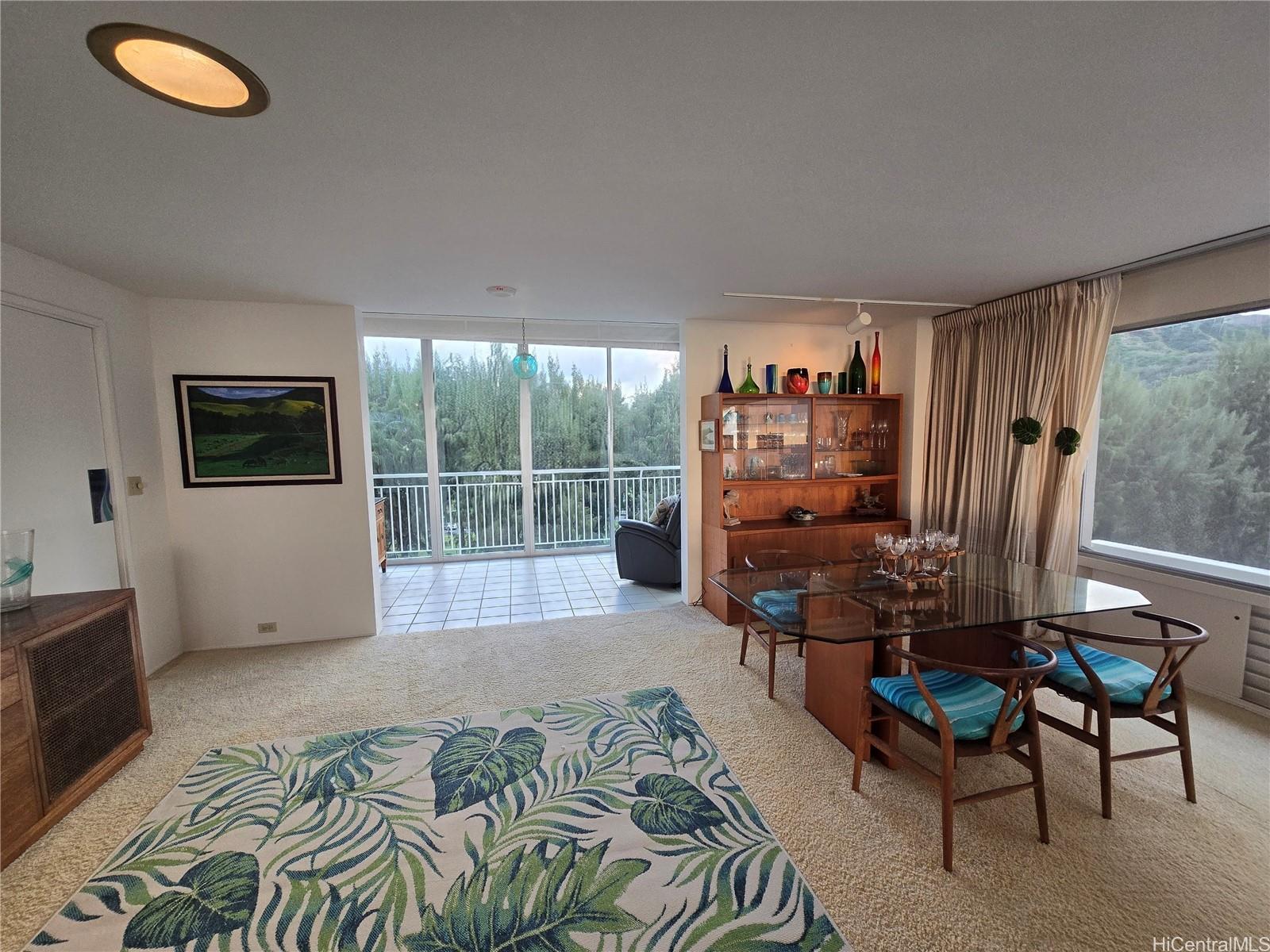 2969 Kalakaua Avenue  Unit 401