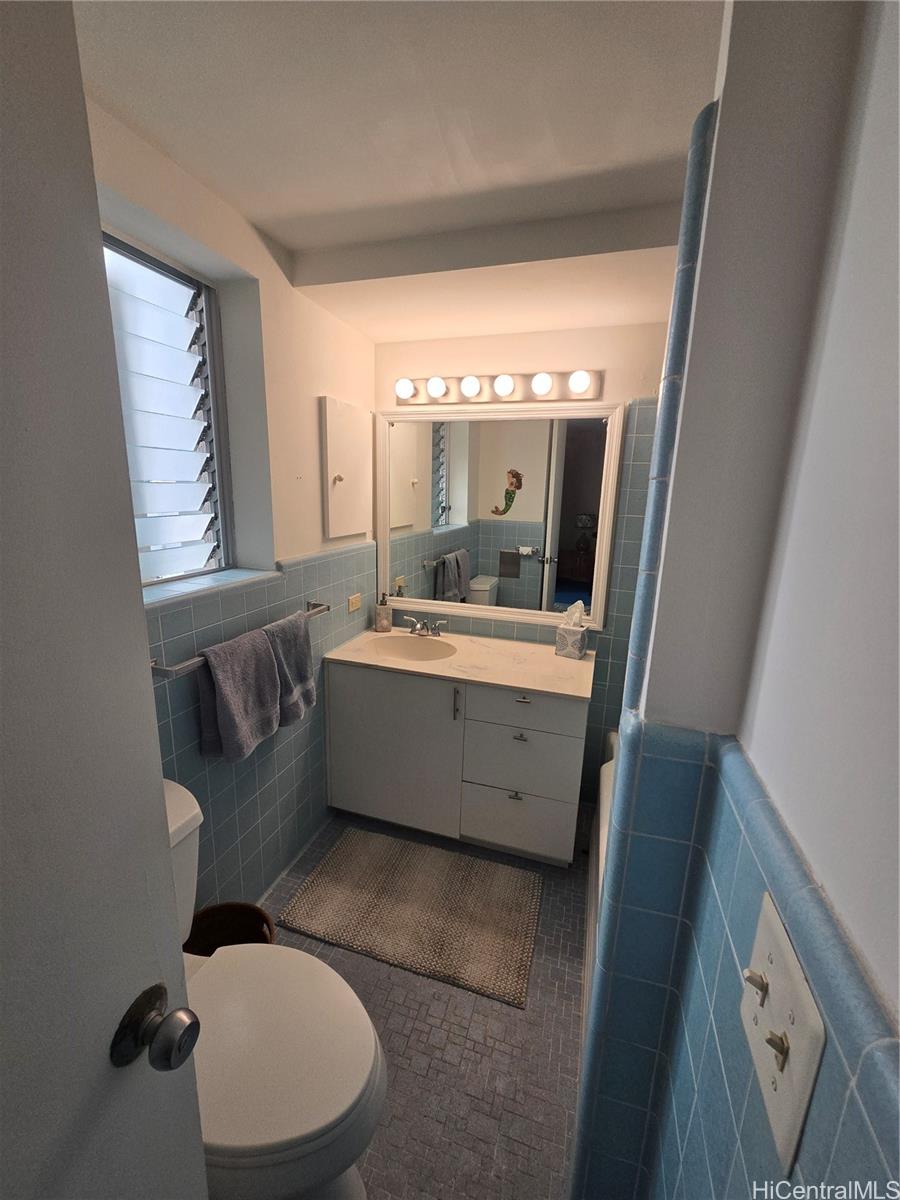 2969 Kalakaua Avenue  Unit 401