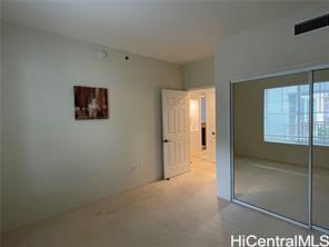 Photo 18 of 24