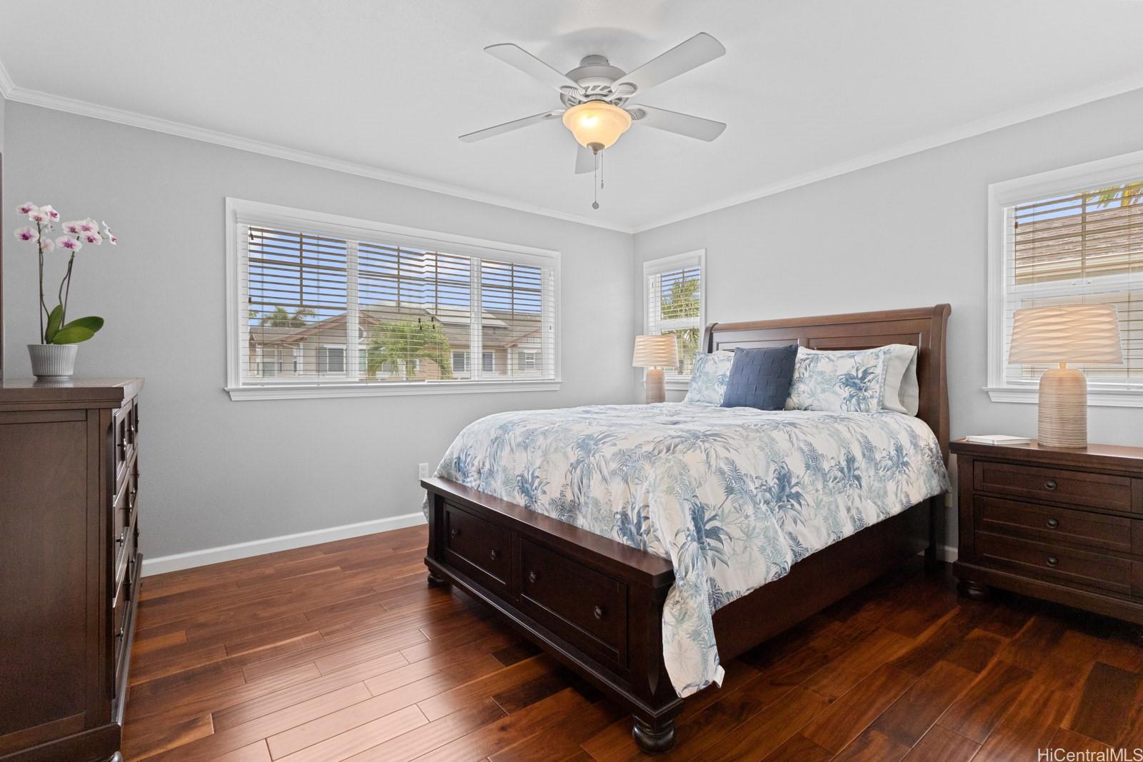 Photo 9 of 25