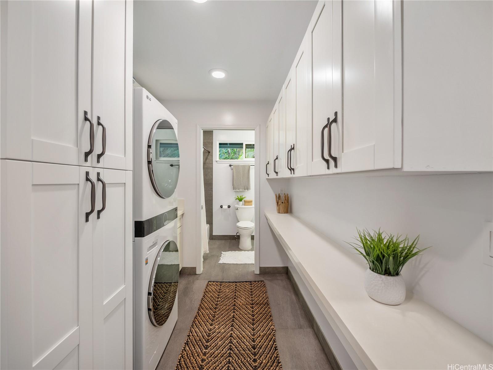 Photo 20 of 25