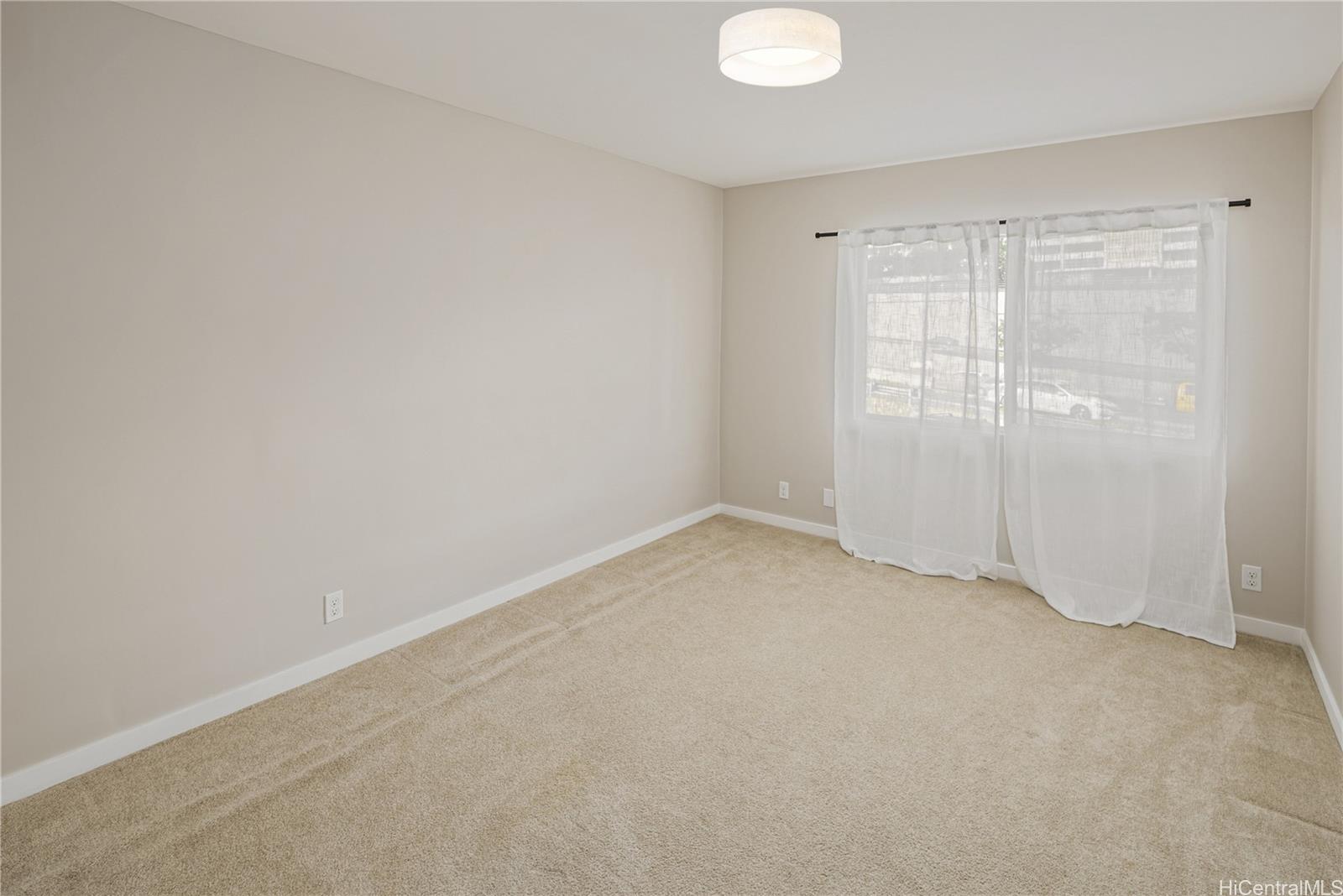 Photo 19 of 25