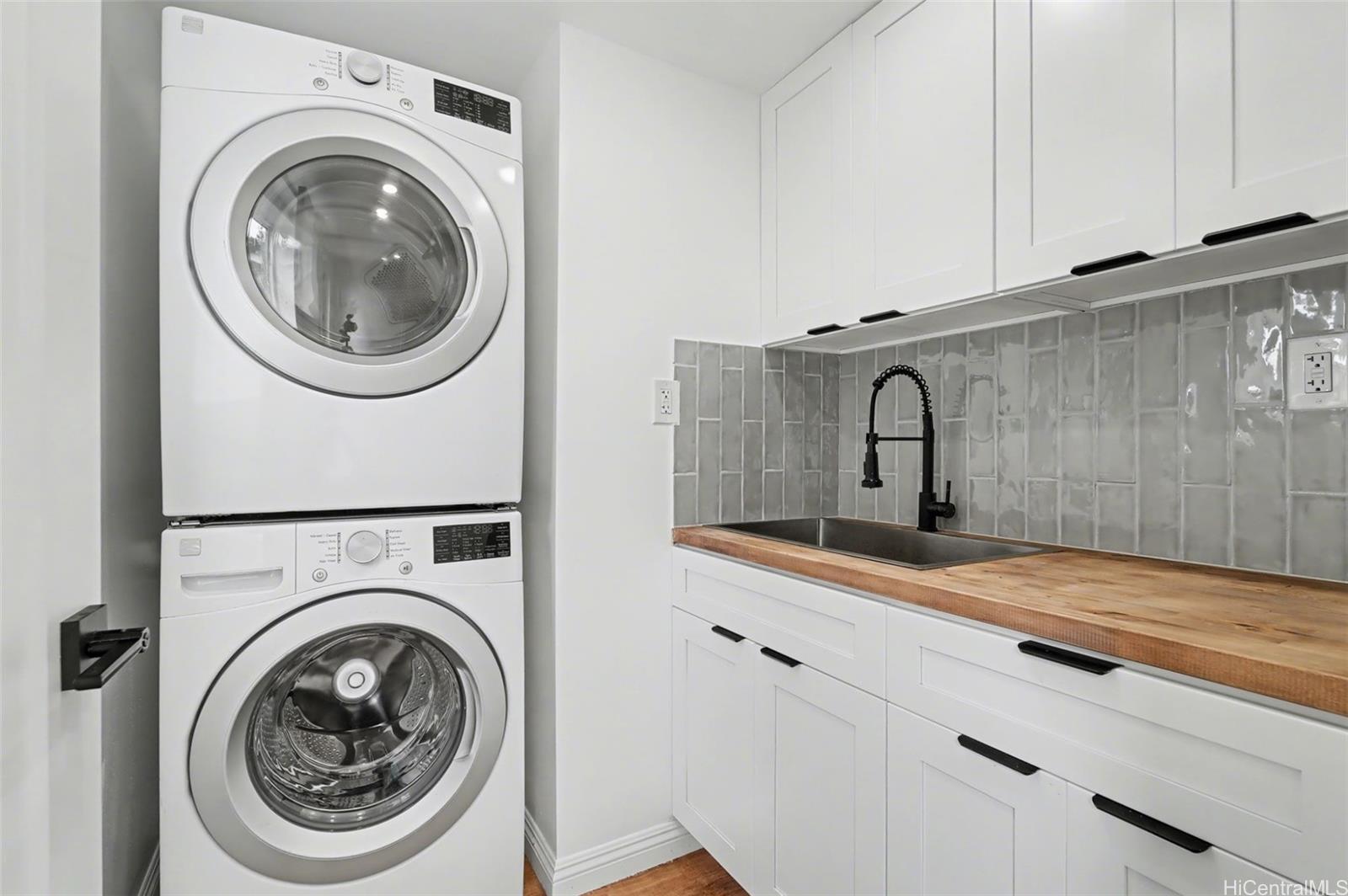 Photo 14 of 25