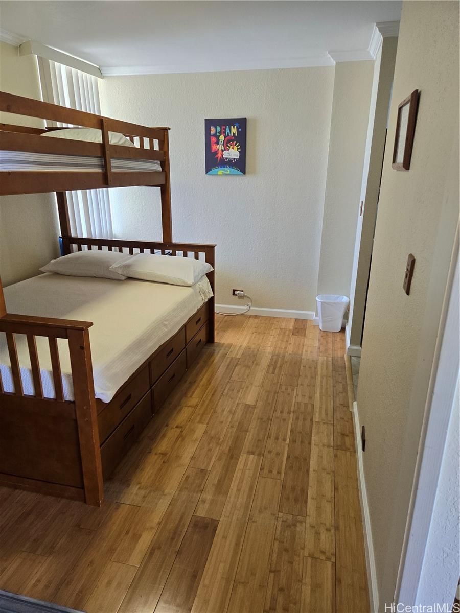 Photo 9 of 13