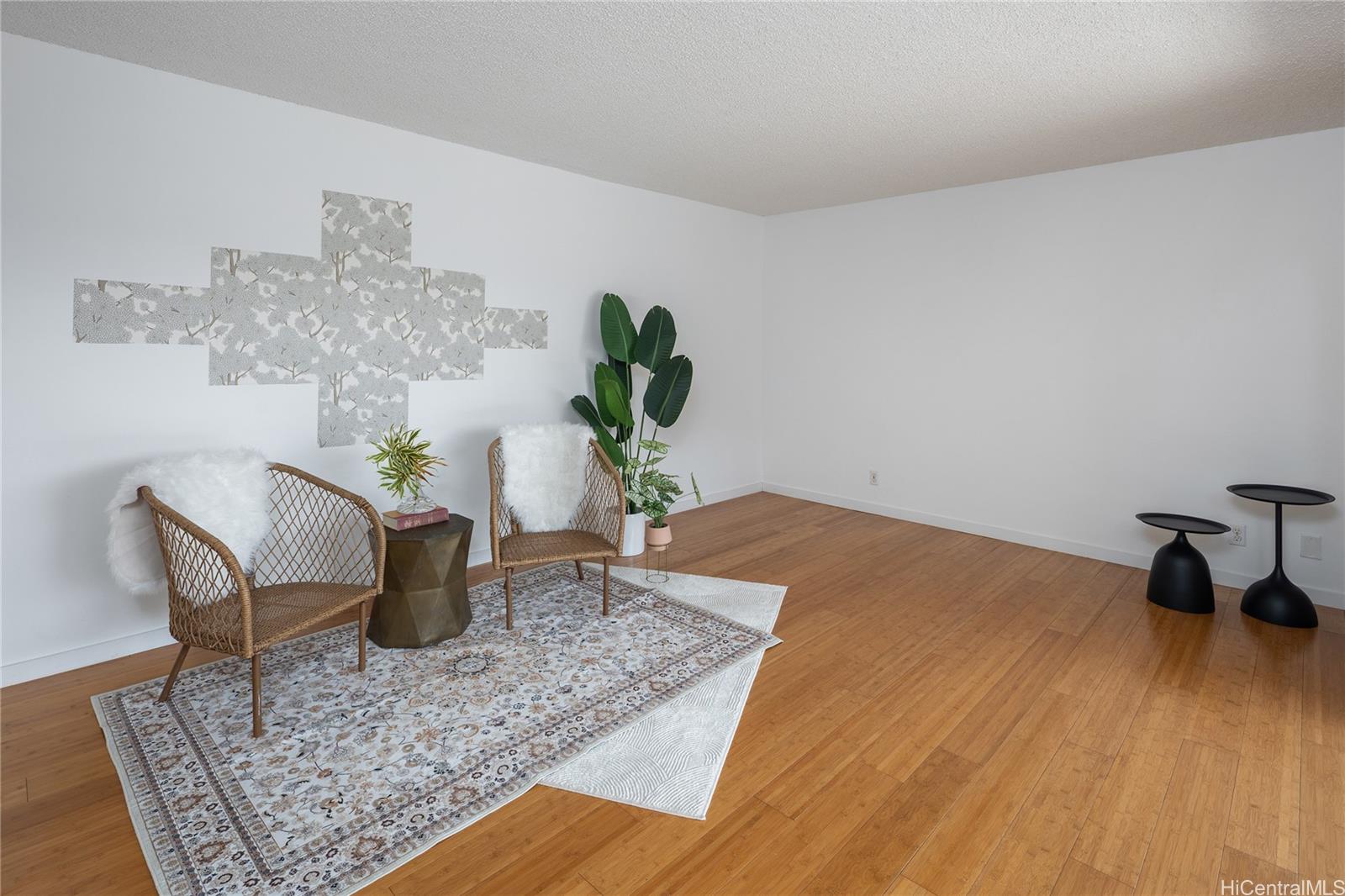 3721 Kanaina Avenue  Unit 305