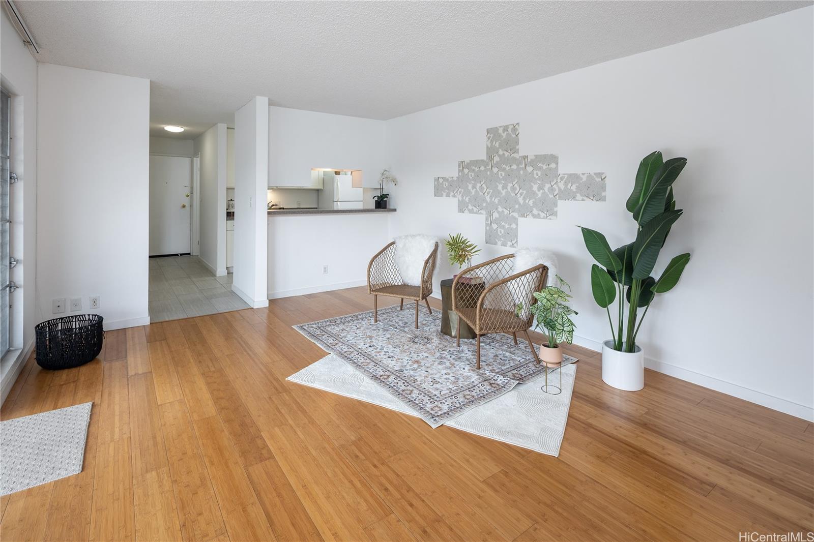 3721 Kanaina Avenue  Unit 305