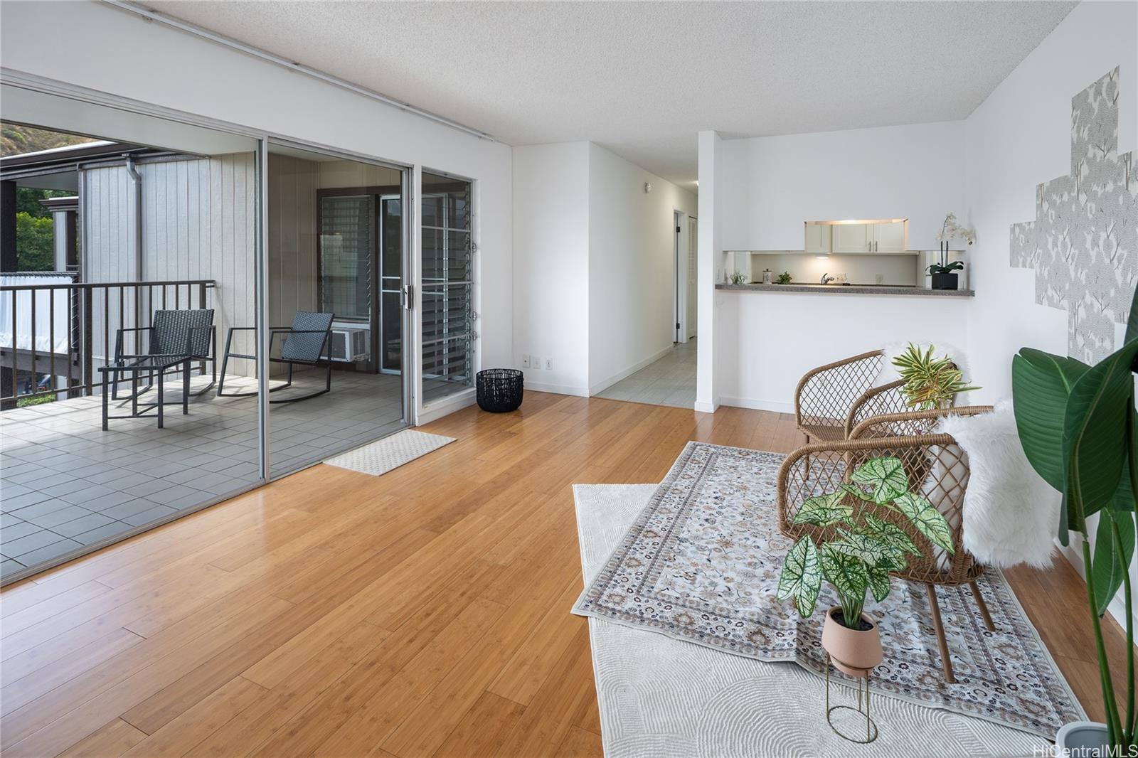 3721 Kanaina Avenue  Unit 305