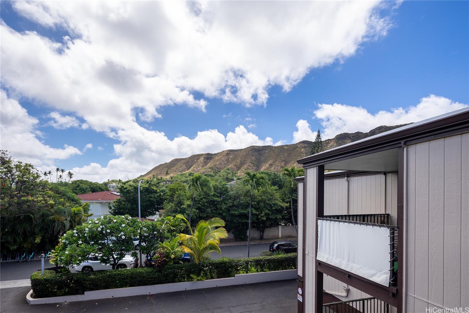 3721 Kanaina Avenue  Unit 305