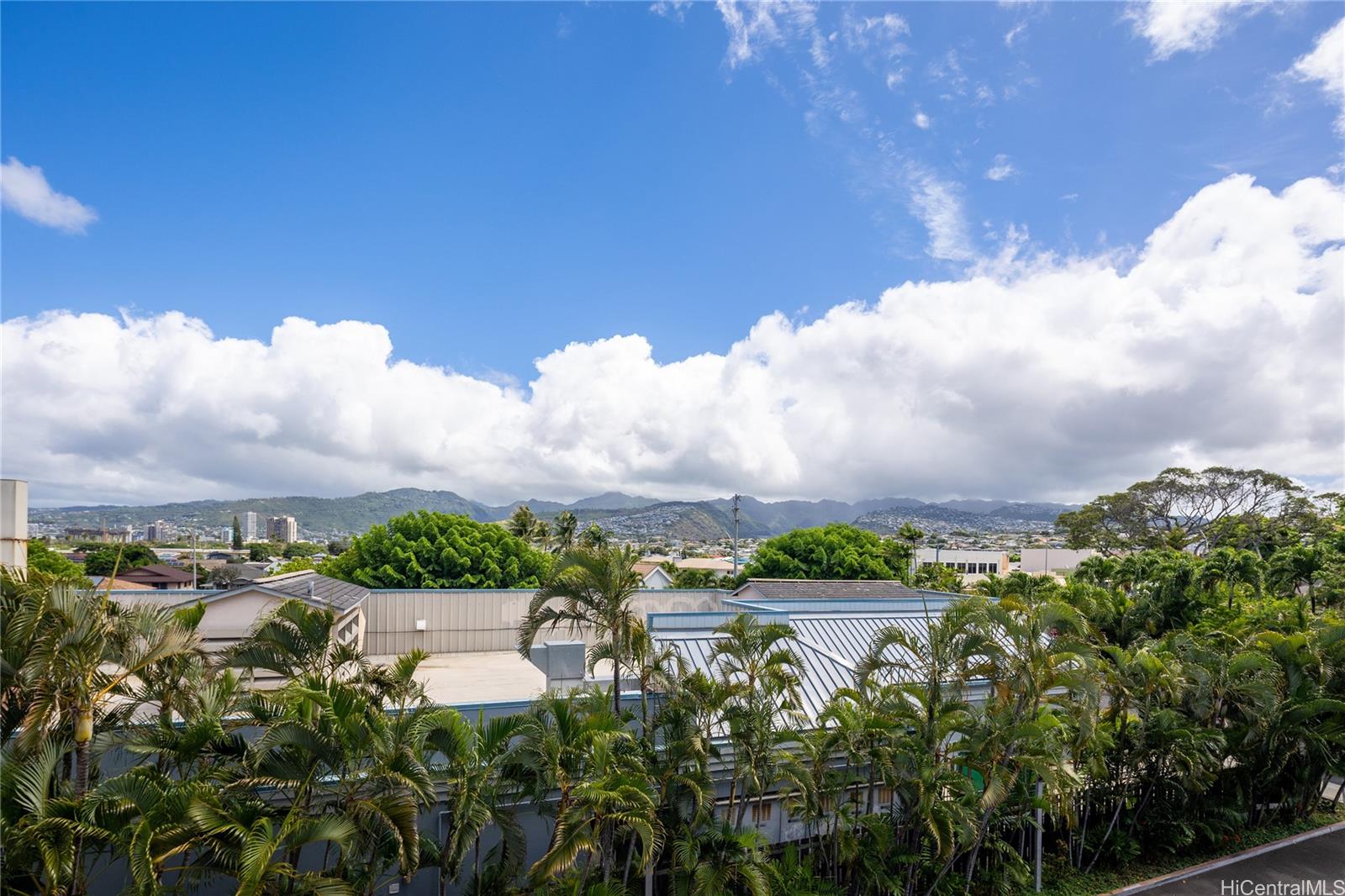 3721 Kanaina Avenue  Unit 305