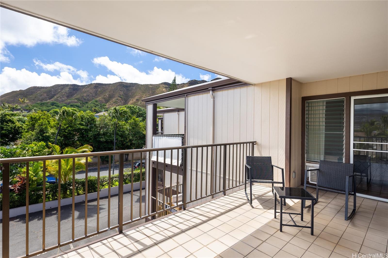3721 Kanaina Avenue  Unit 305