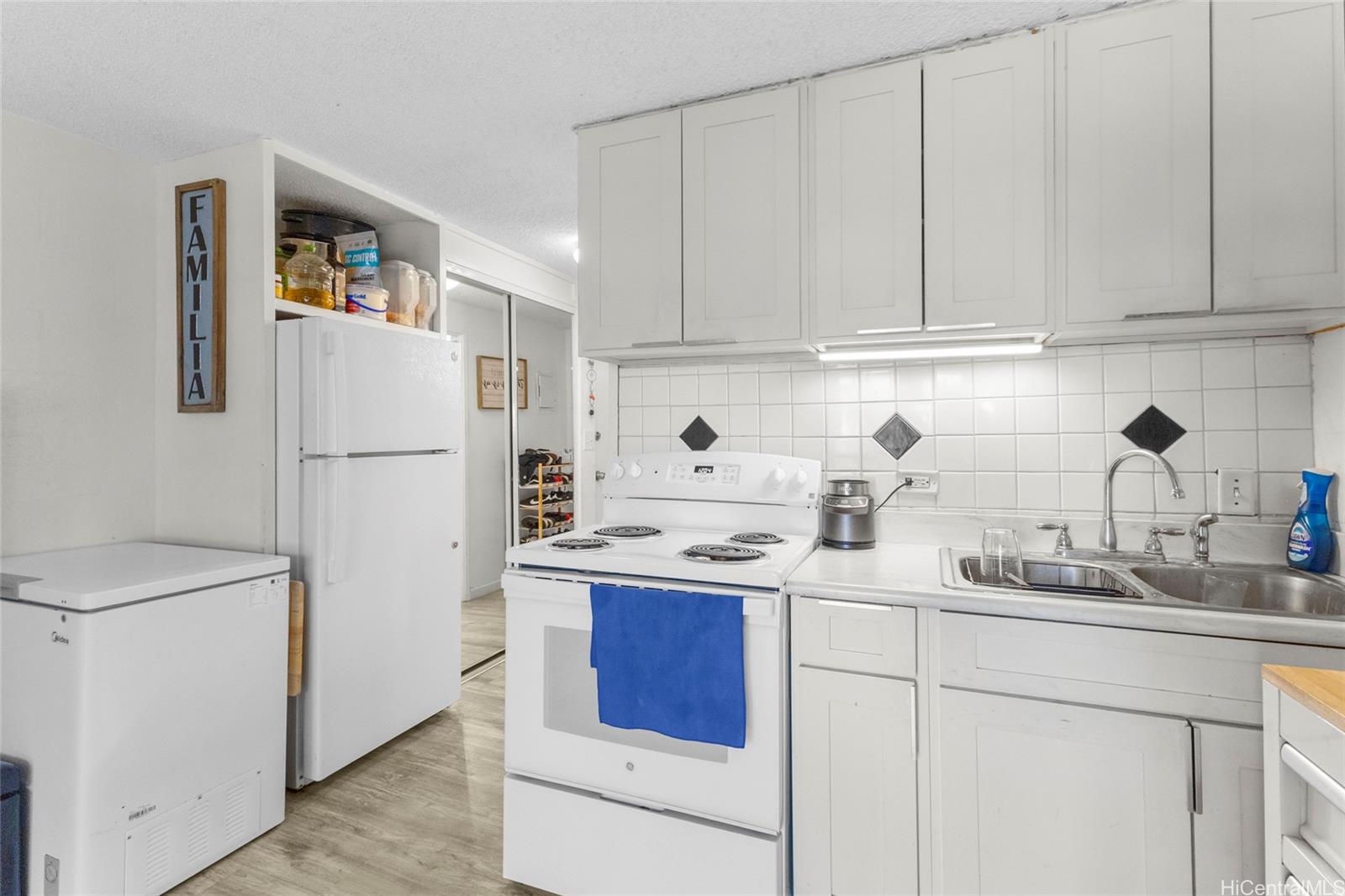 85-175 Farrington Highway C210