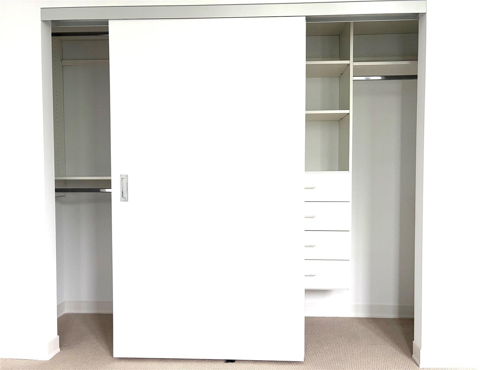 987 Queen Street  Unit 3702