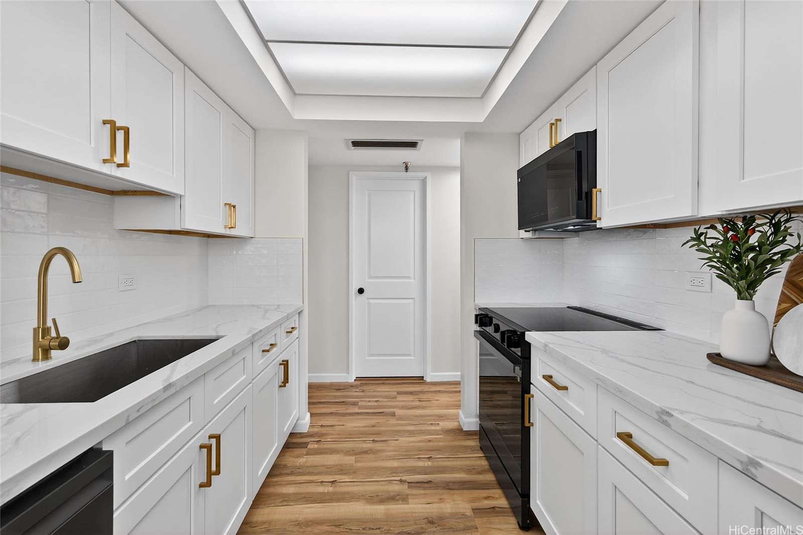 1050 Lunalilo Street  Unit 1006