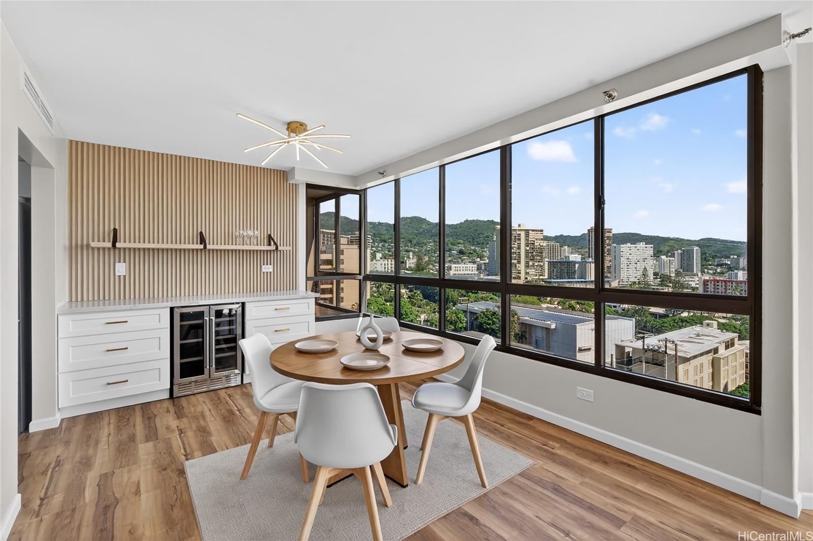1050 Lunalilo Street  Unit 1006
