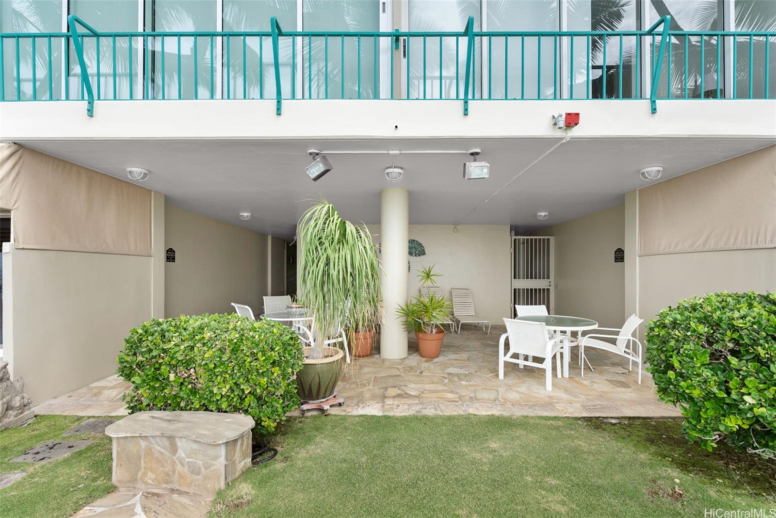 2999 Kalakaua Avenue  Unit 202