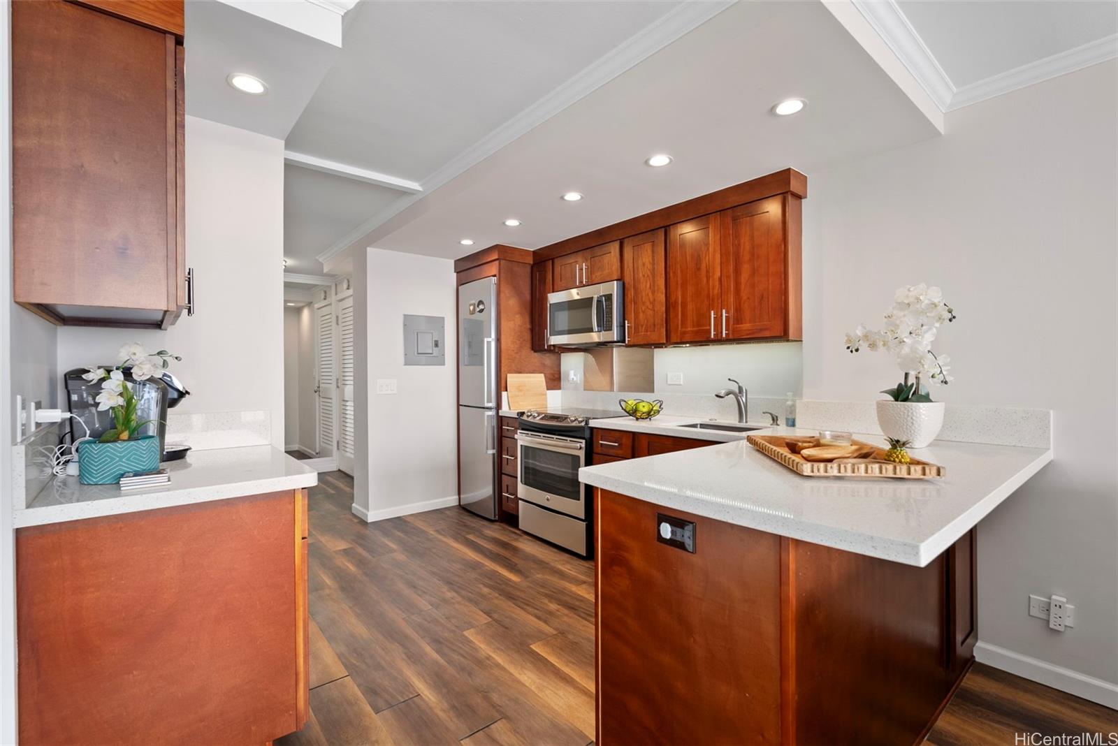 2999 Kalakaua Avenue  Unit 202