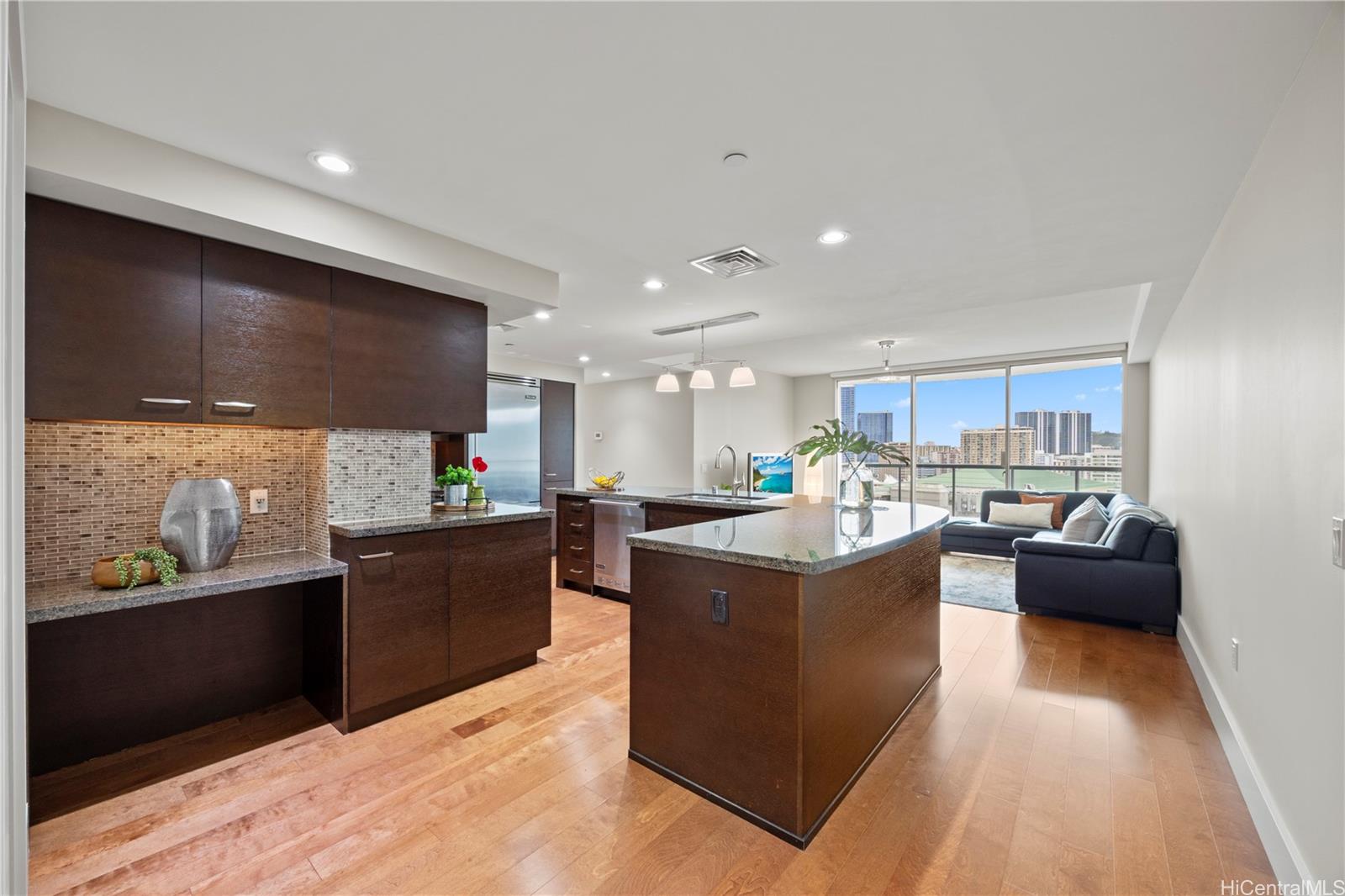 1837 Kalakaua Avenue 1806