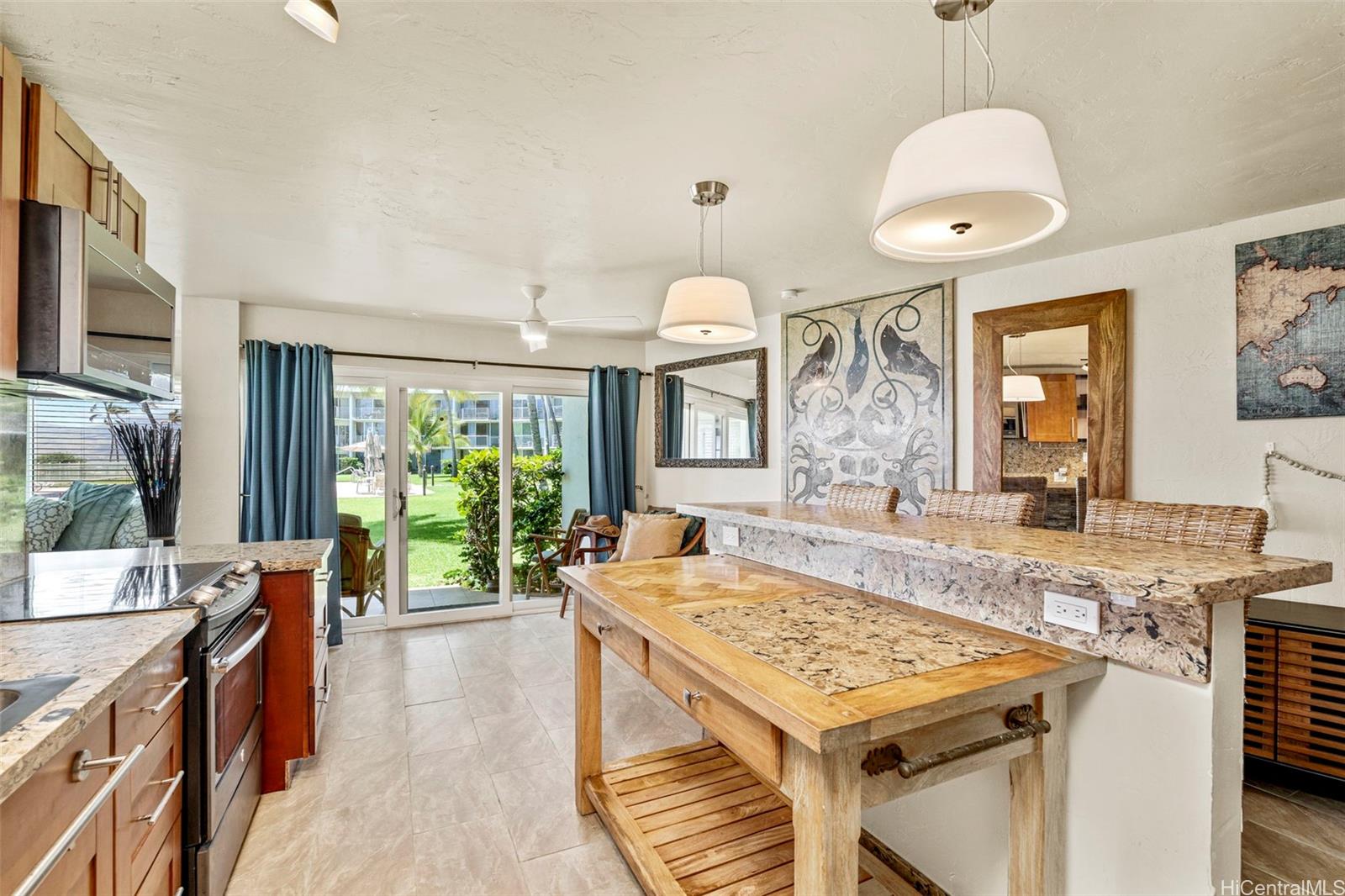 87-561 Farrington Highway  Unit 102