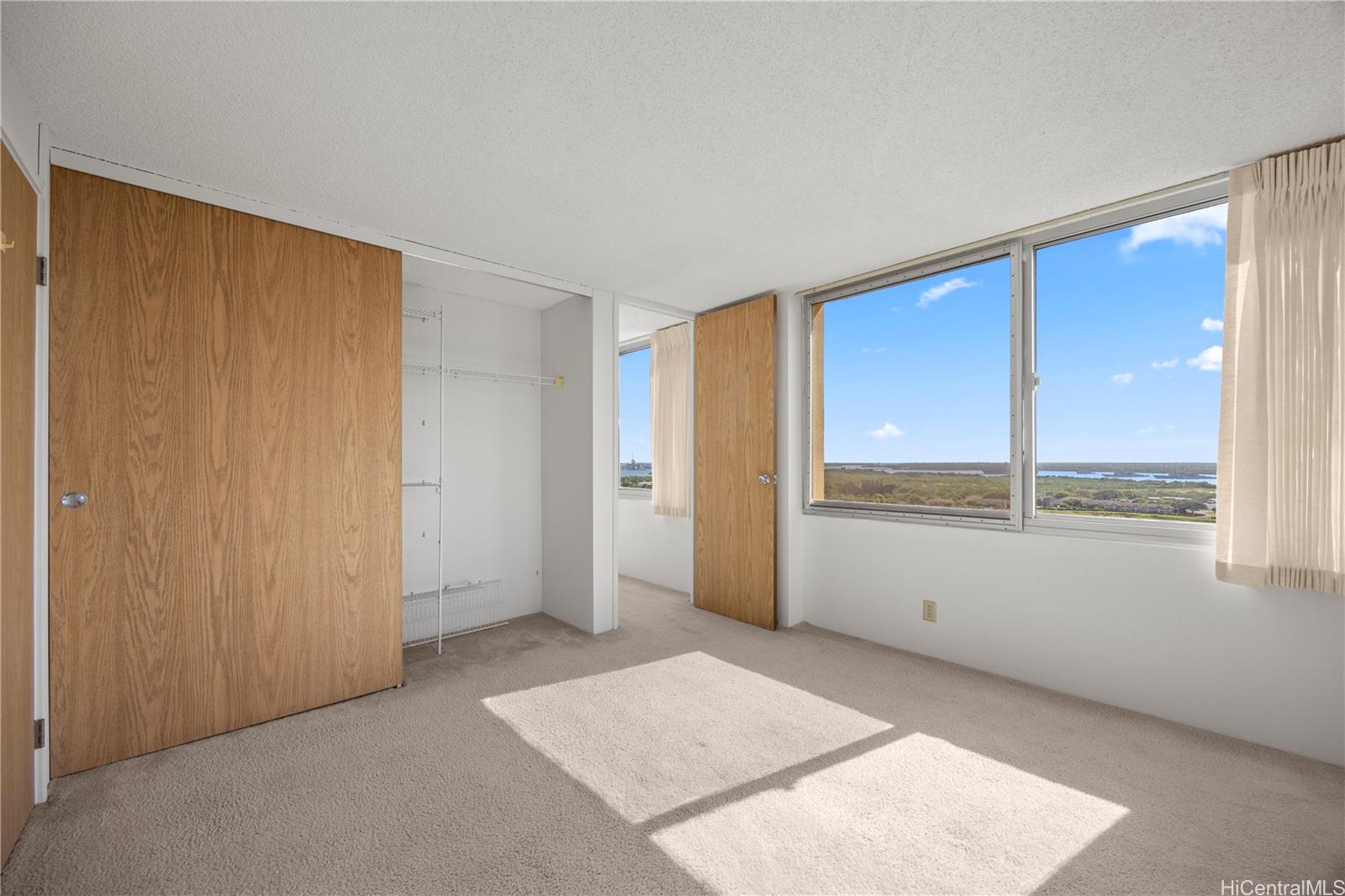 Photo 13 of 24