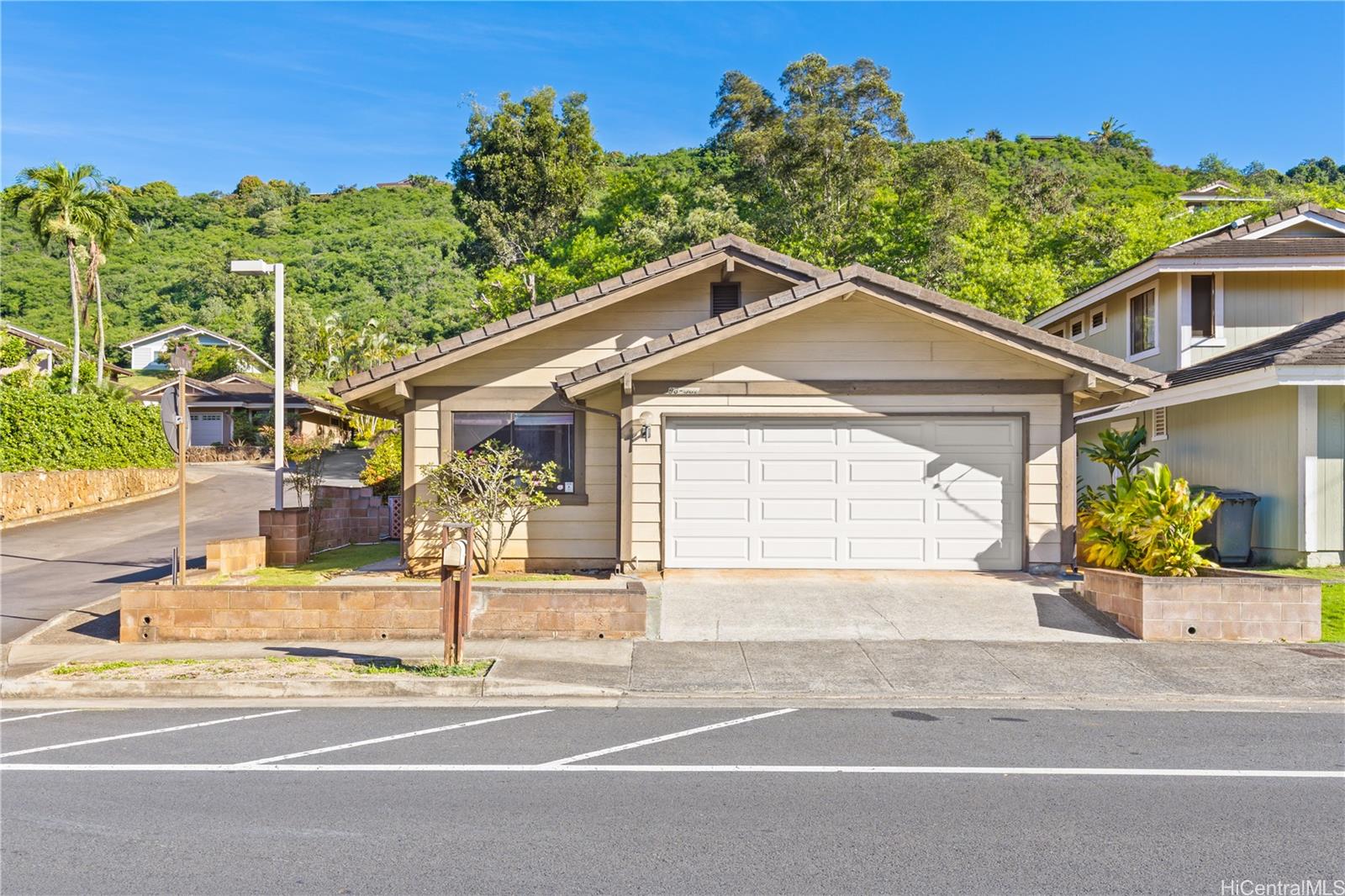 98-582 Kilinoe Street 98