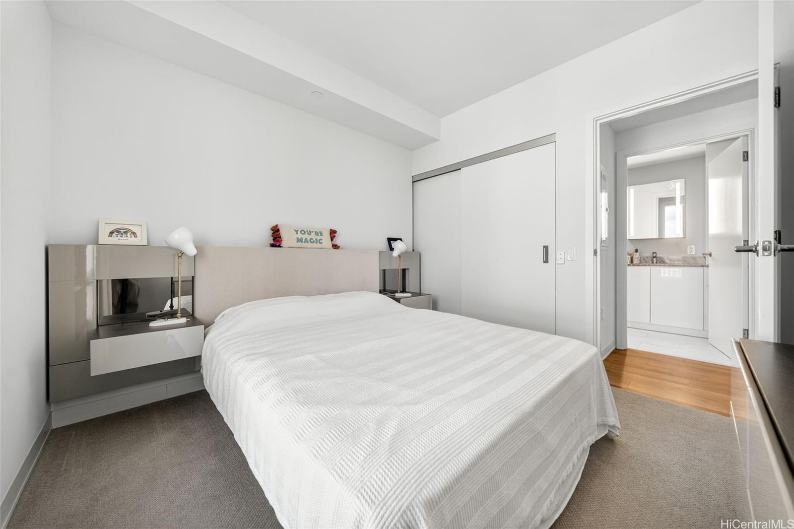 987 Queen Street  Unit 2303