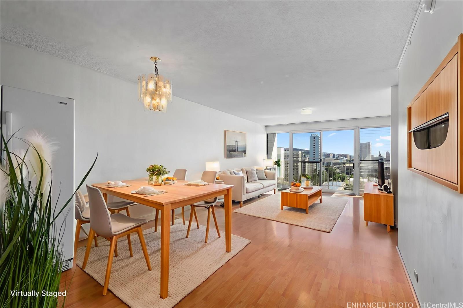 1073 Kinau Street 1004
