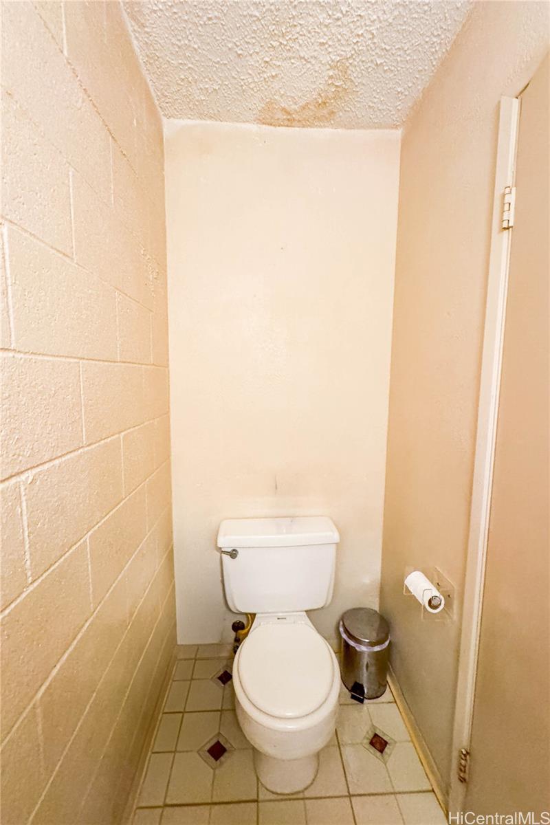 Photo 9 of 25