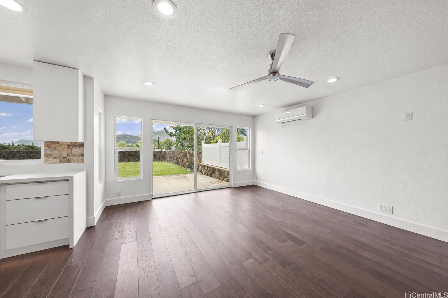 87-310 Kulawae Street