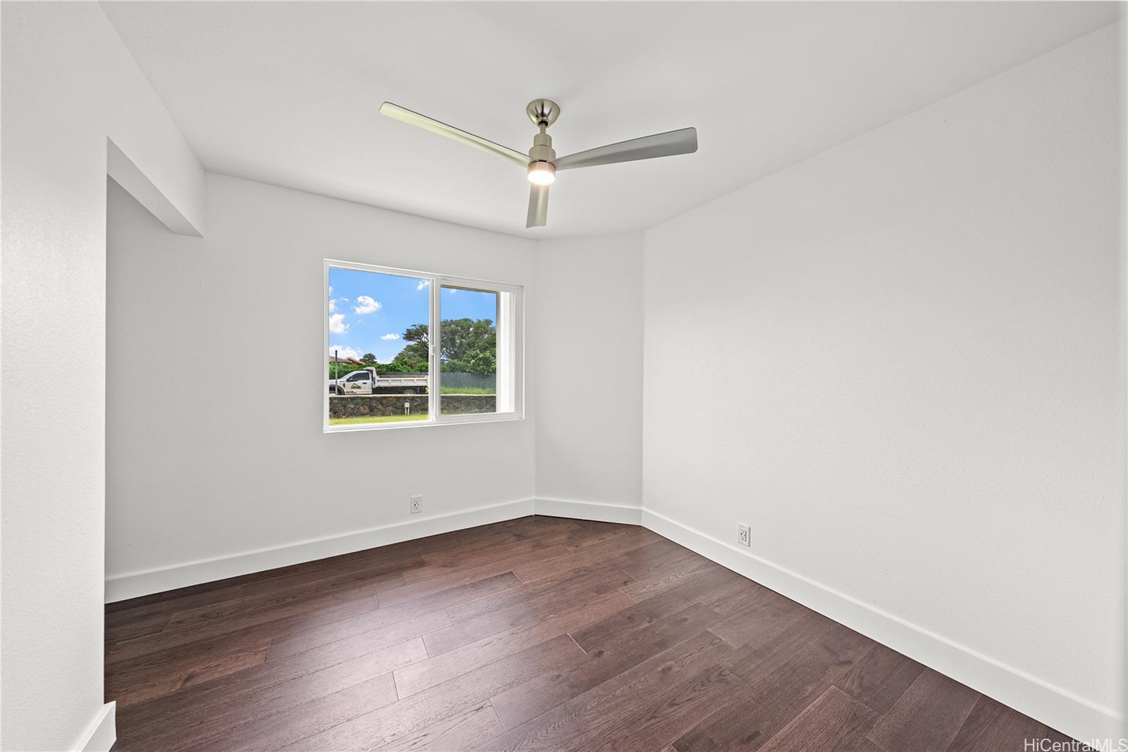 87-310 Kulawae Street