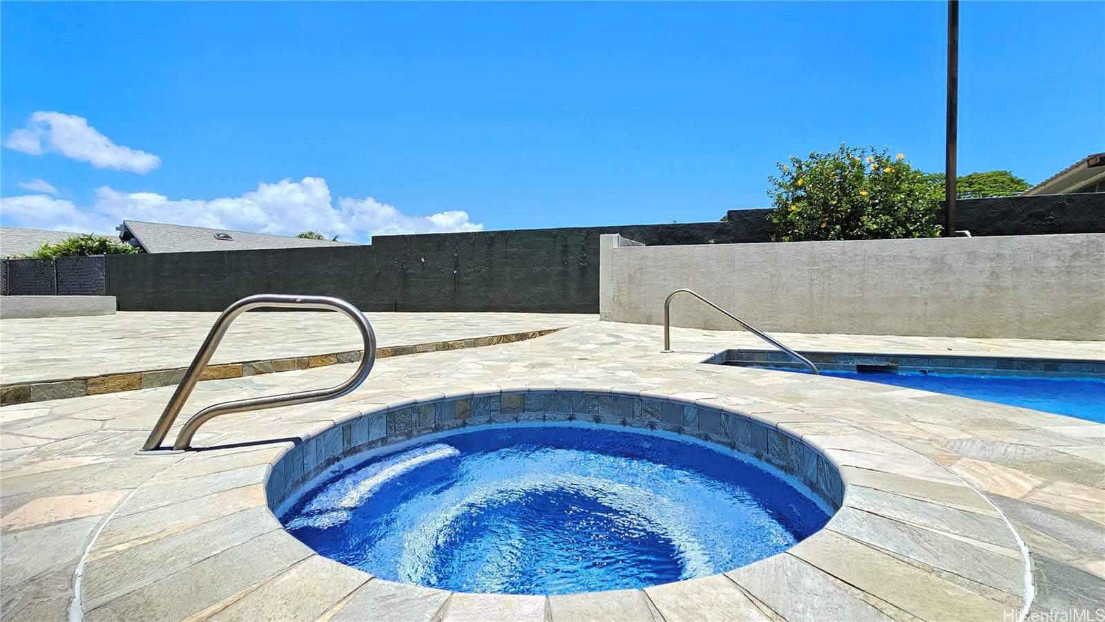 2040 Nuuanu Avenue  Unit 703