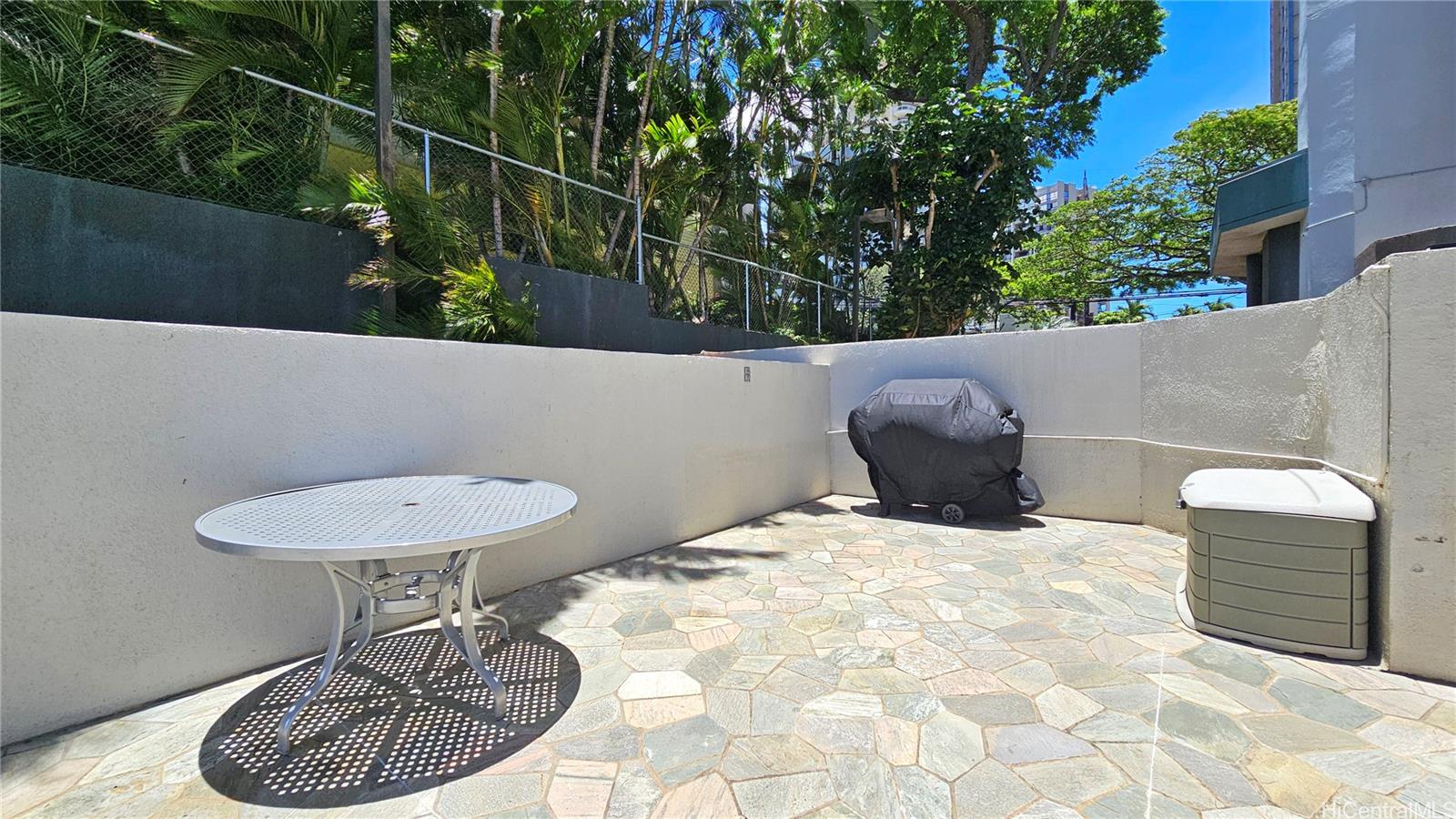 2040 Nuuanu Avenue  Unit 703