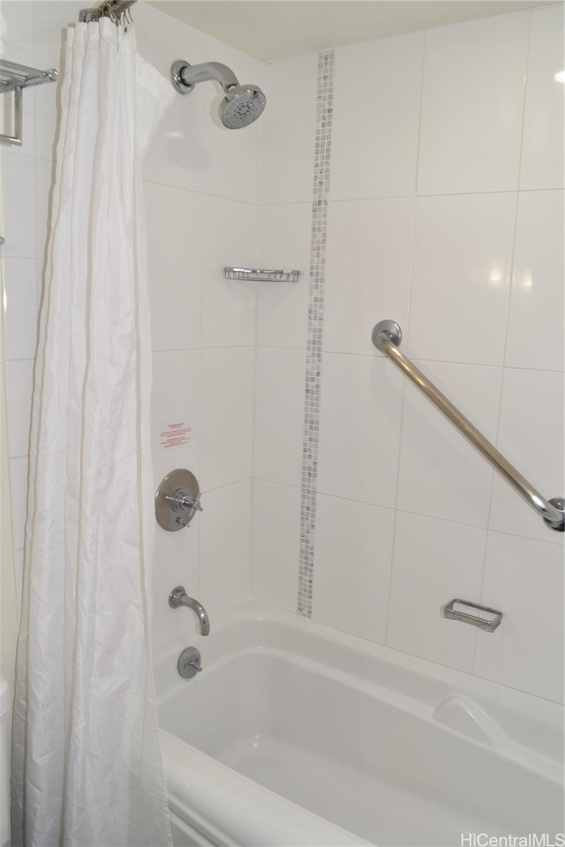 410 Atkinson Drive  Unit 1810