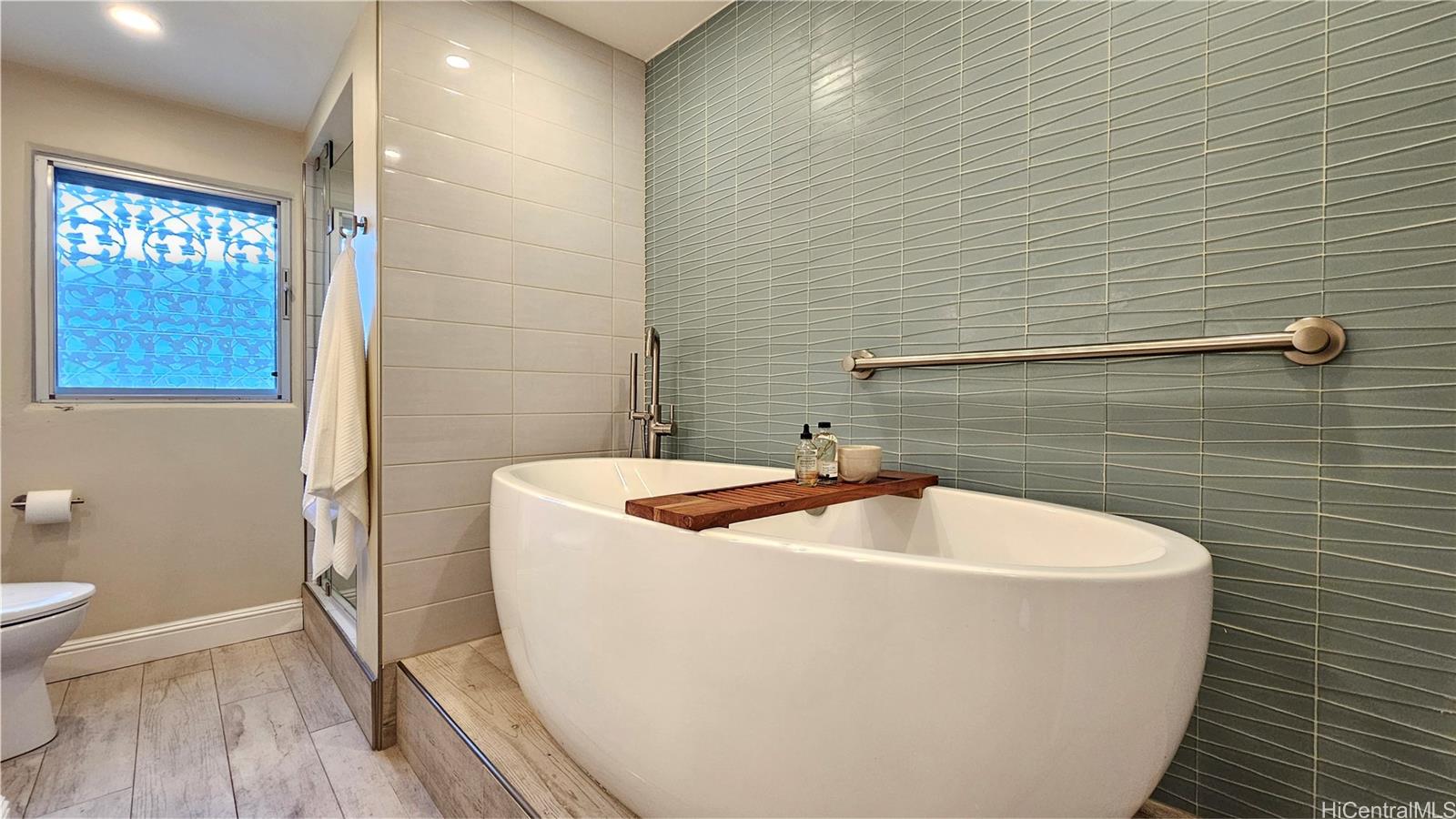 3003 Kalakaua Avenue  Unit 6A