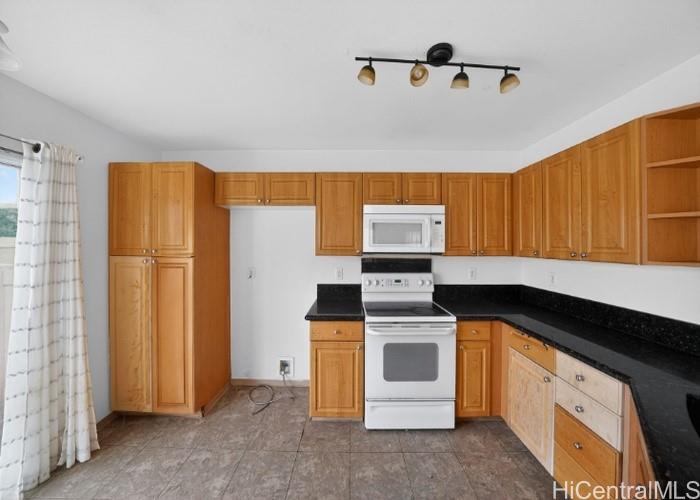 91-460 Makalea Street  Unit 109