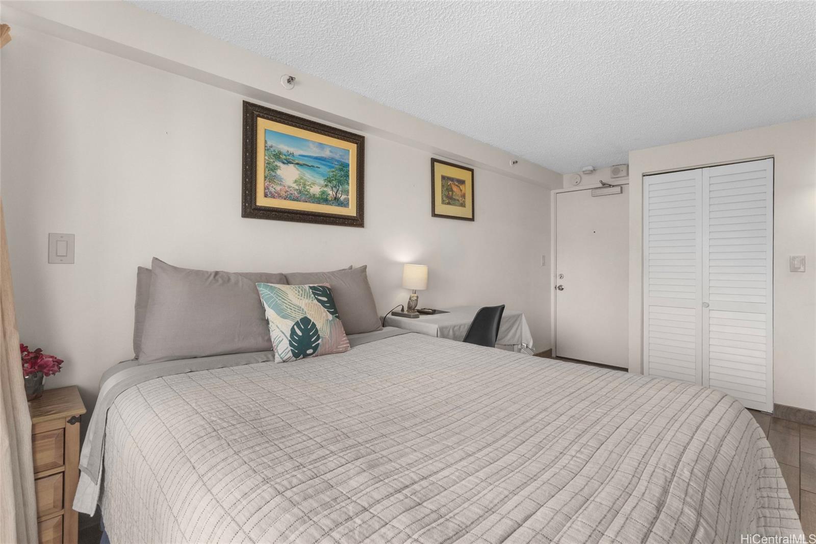 2463 Kuhio Avenue 1010
