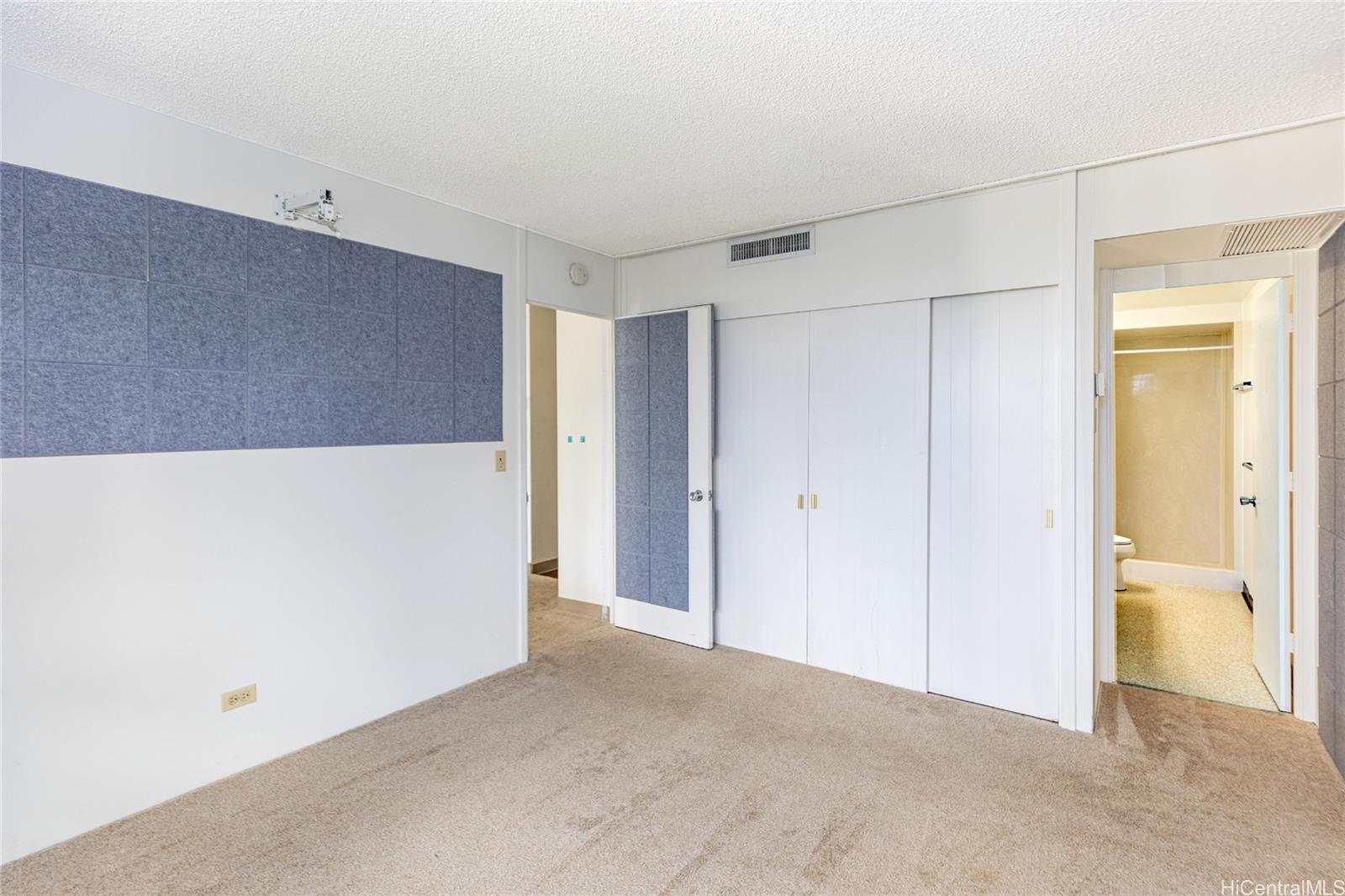 2465 Ala Wai Boulevard  Unit 1203