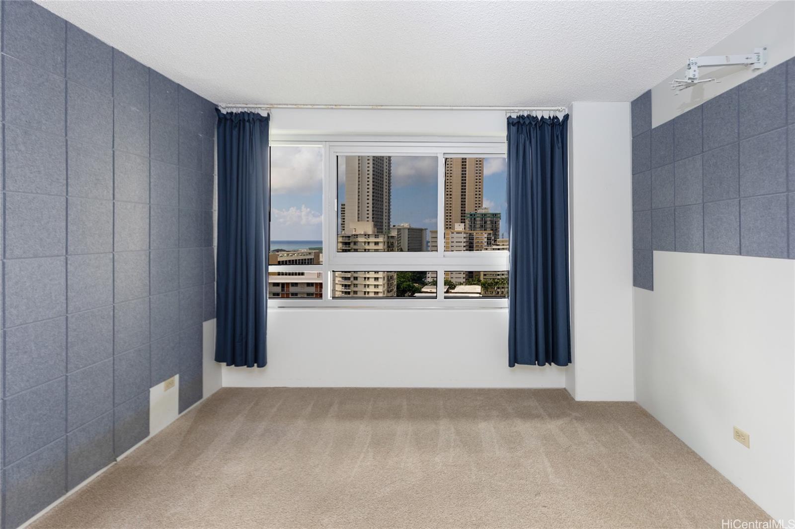2465 Ala Wai Boulevard  Unit 1203