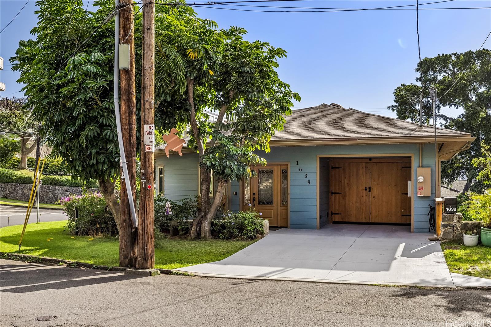 1638 Kamamalu Avenue