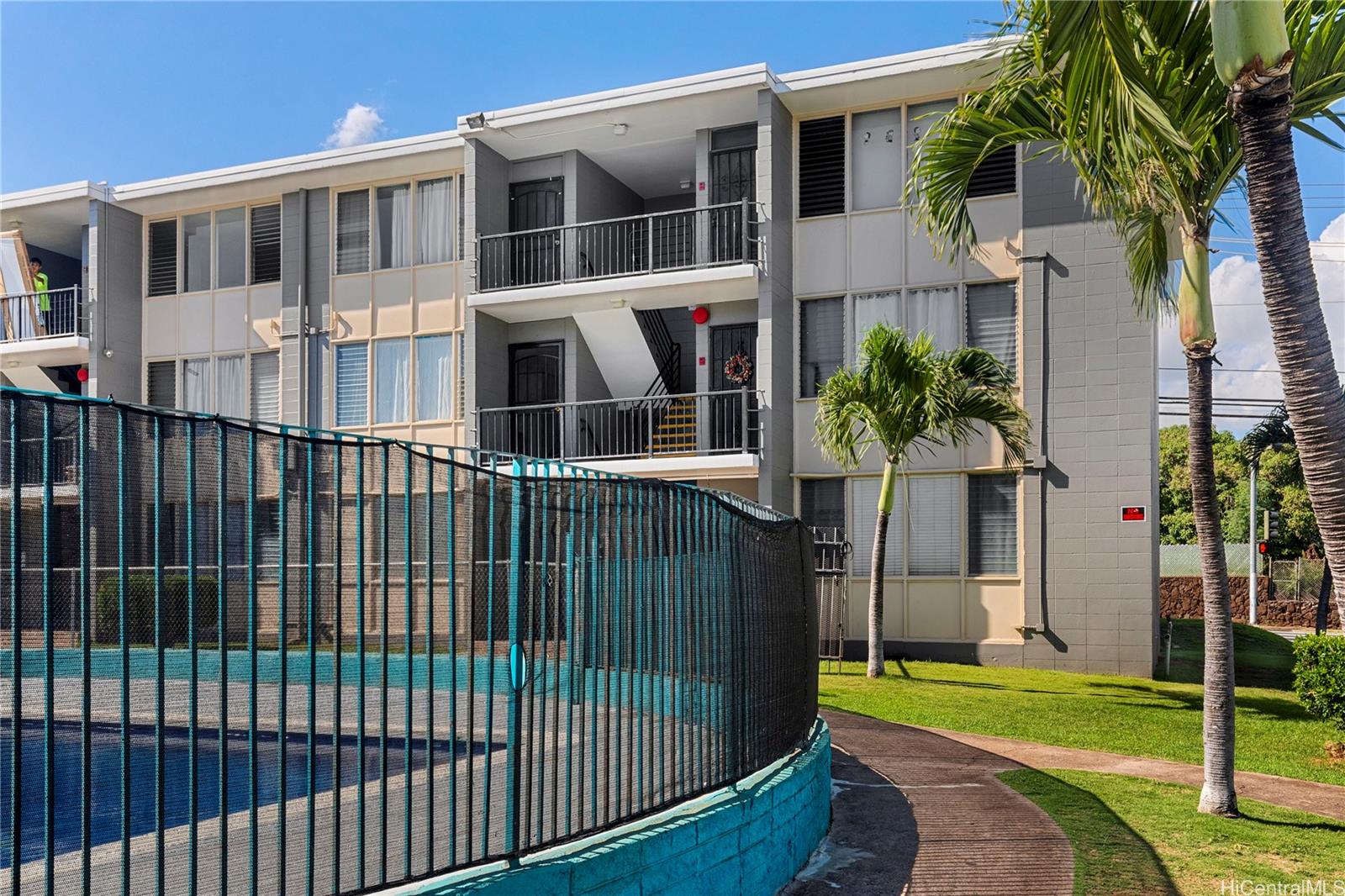 94-099 Waipahu Street A202