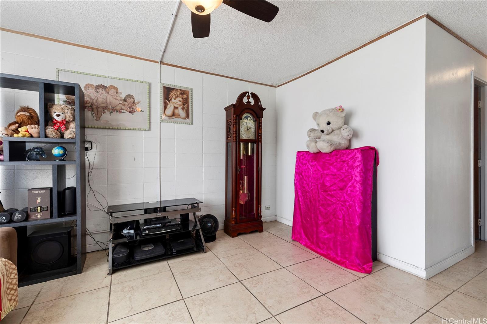 Photo 5 of 25