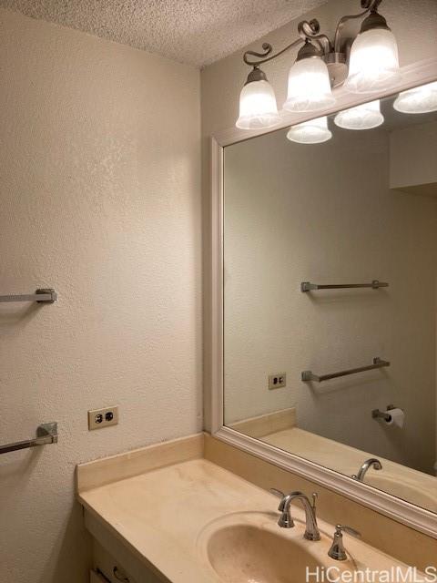 Photo 4 of 9