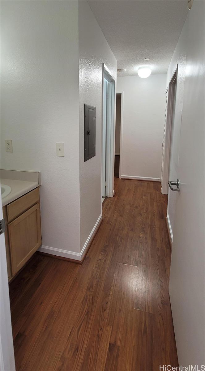 Photo 13 of 25