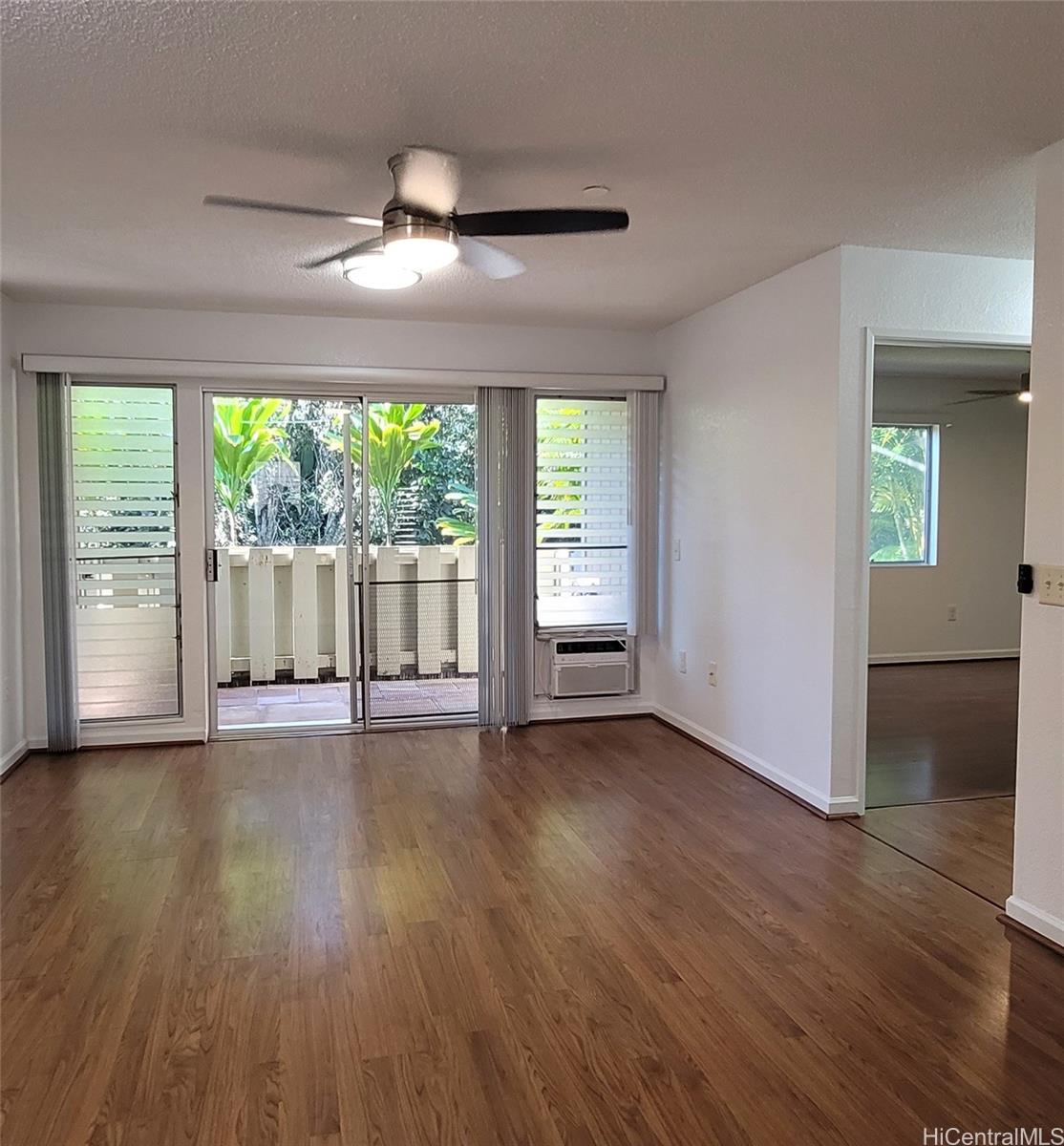 Photo 3 of 25