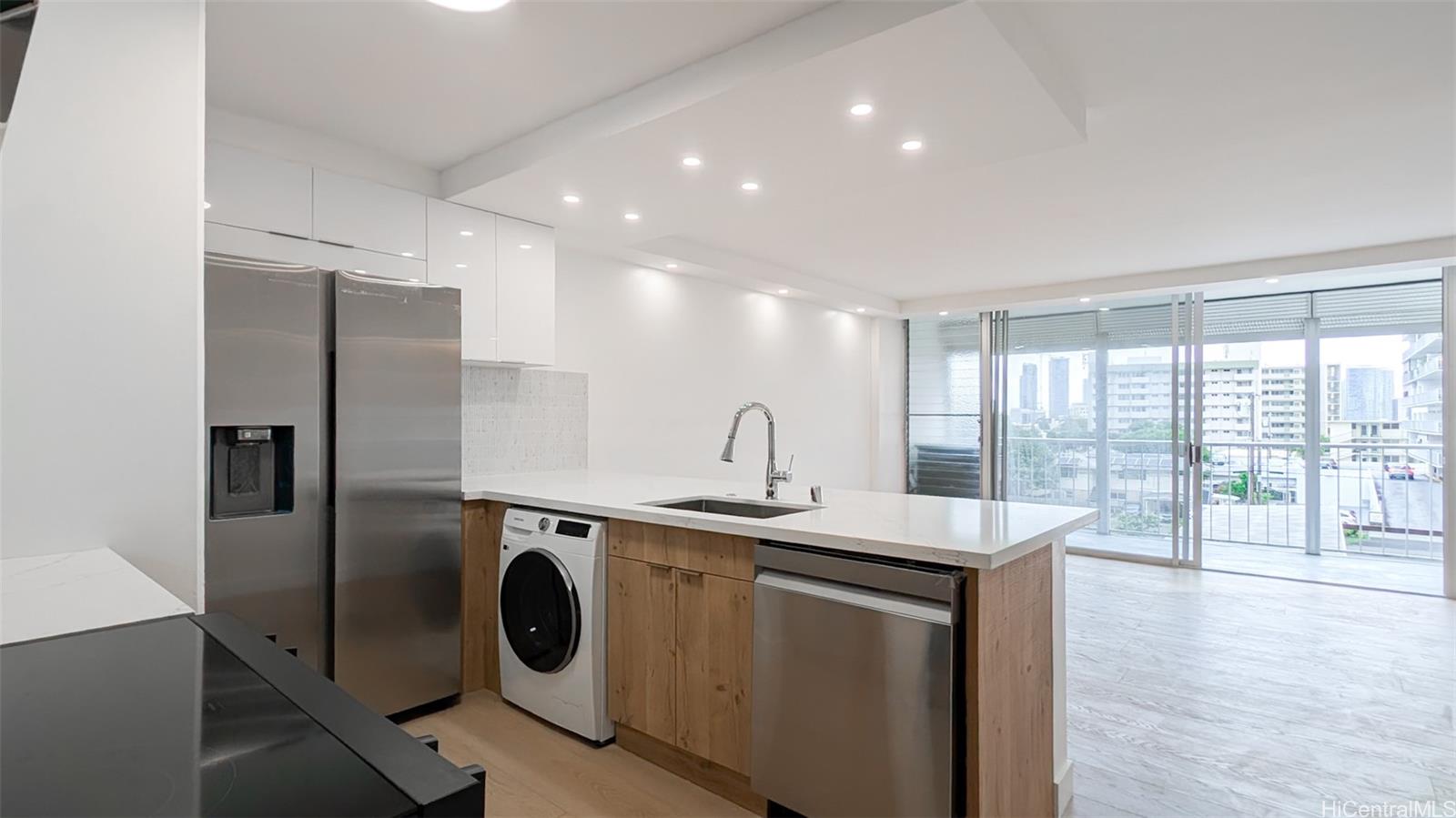 1716 Keeaumoku Street  Unit 304