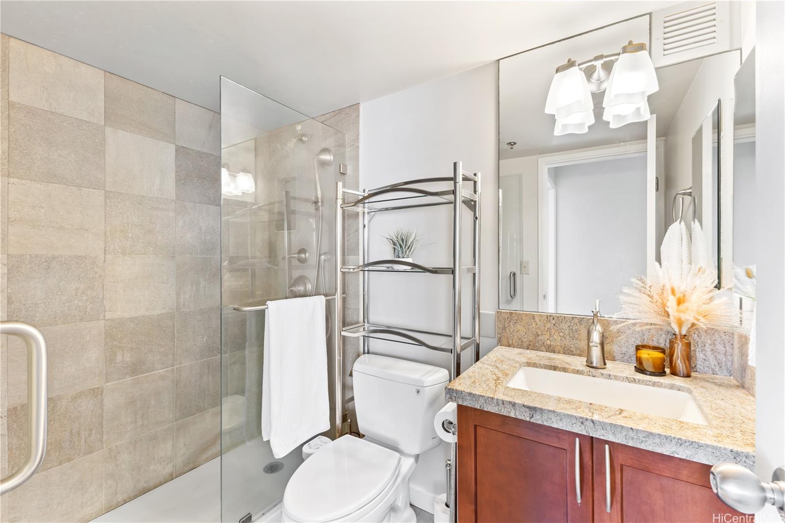 2522 Date Street  Unit 1605