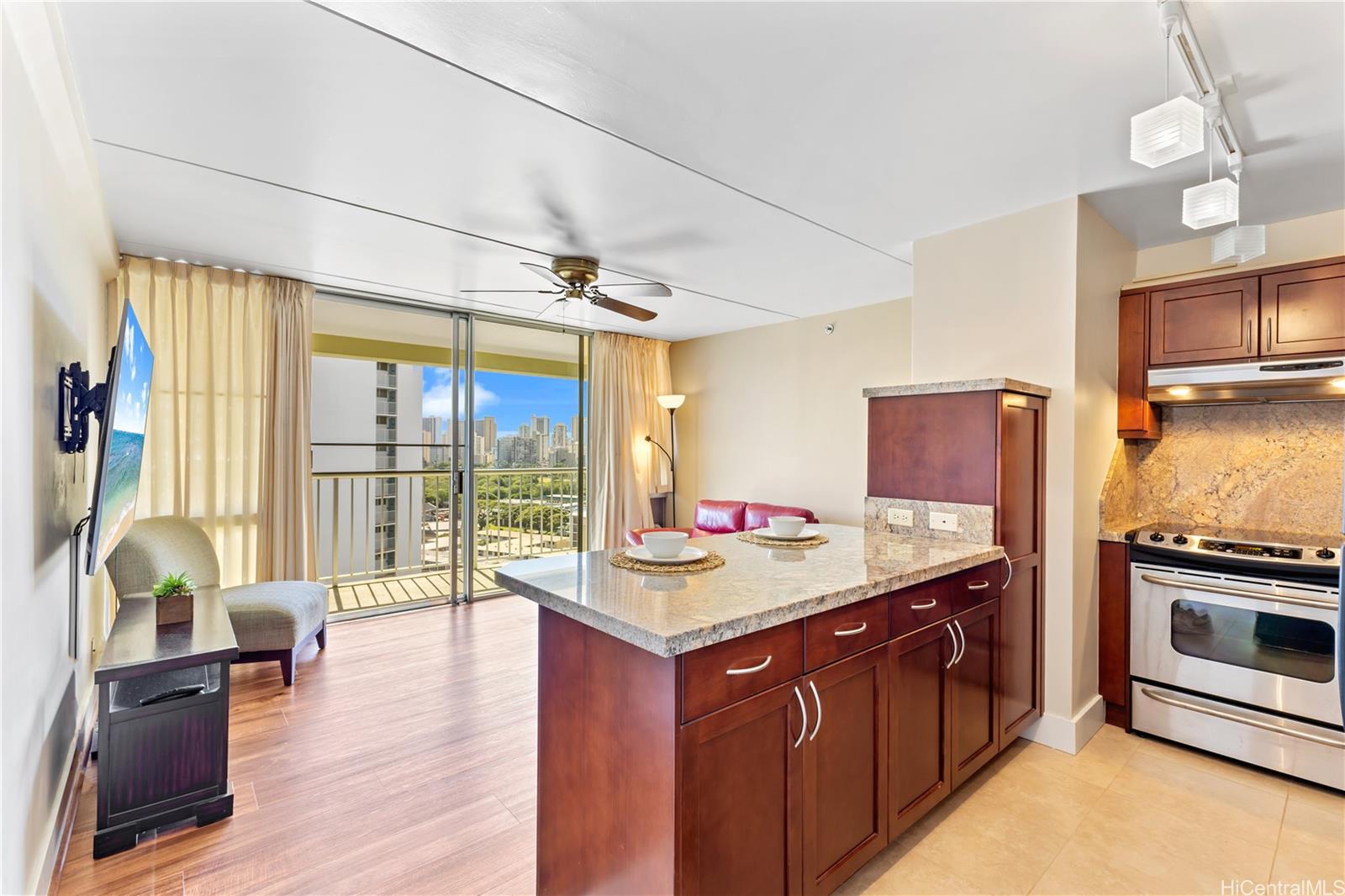 2522 Date Street  Unit 1605